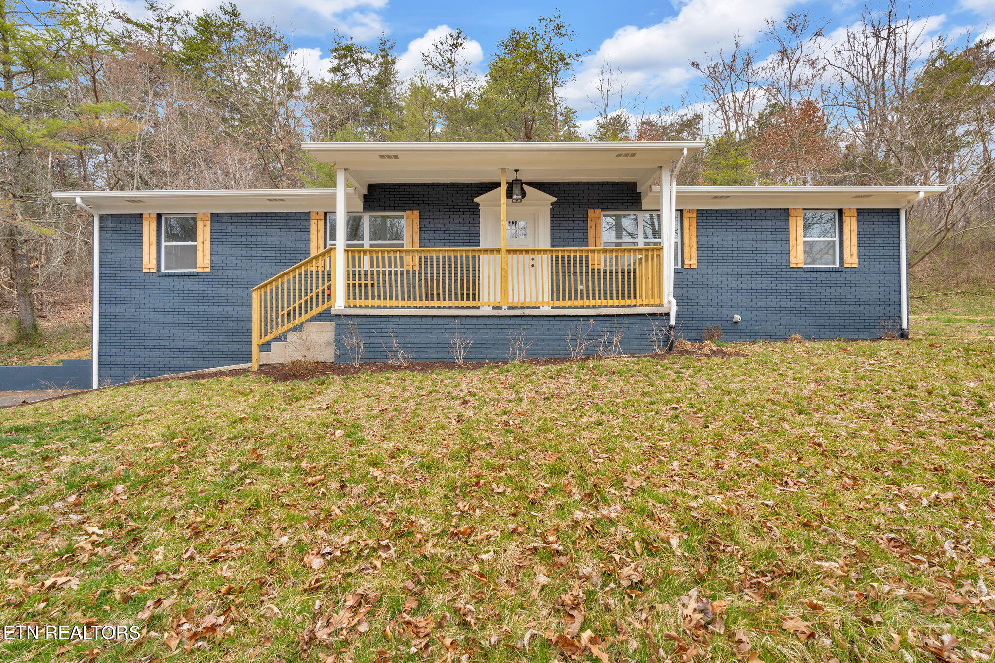 2568 White Oak Grove Rd Property Photo