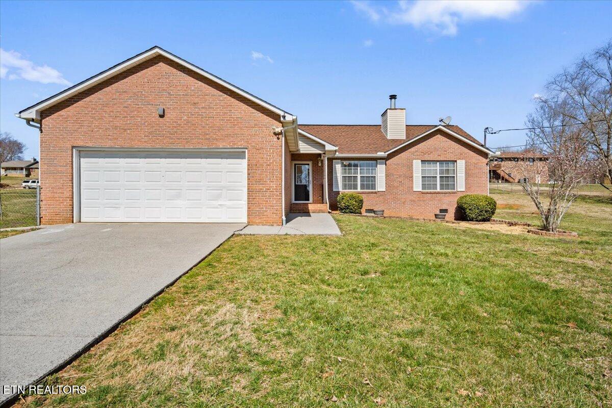 560 Valley View St Property Photo 1