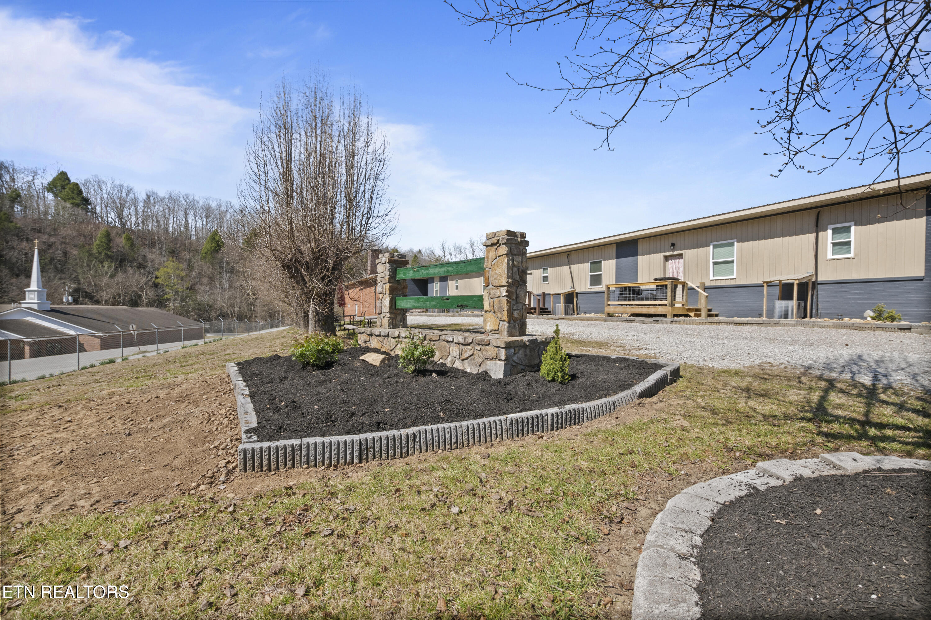 128 Old Stinking Creek Rd Property Photo