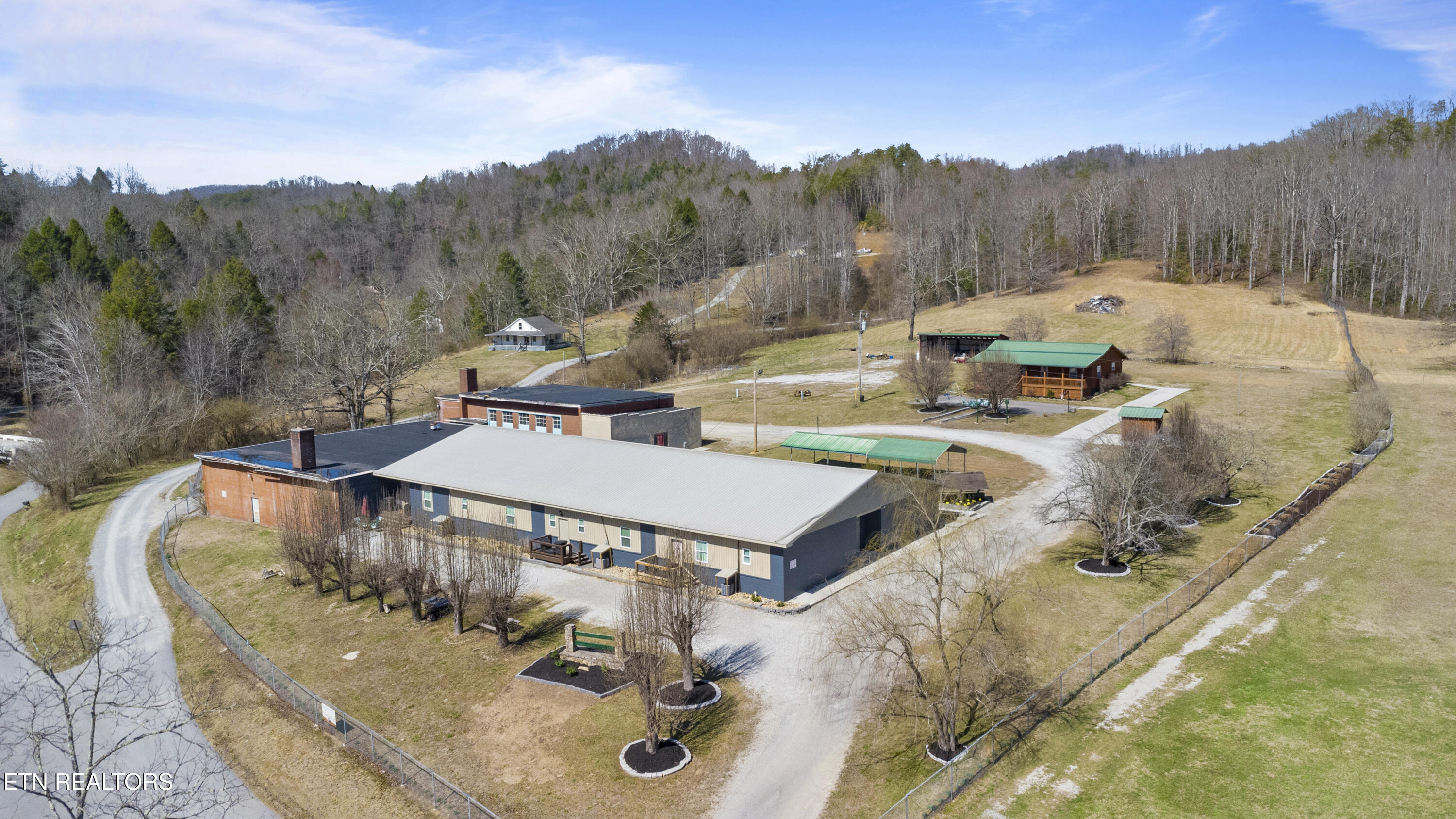 128 Old Stinking Creek Rd Property Photo 7