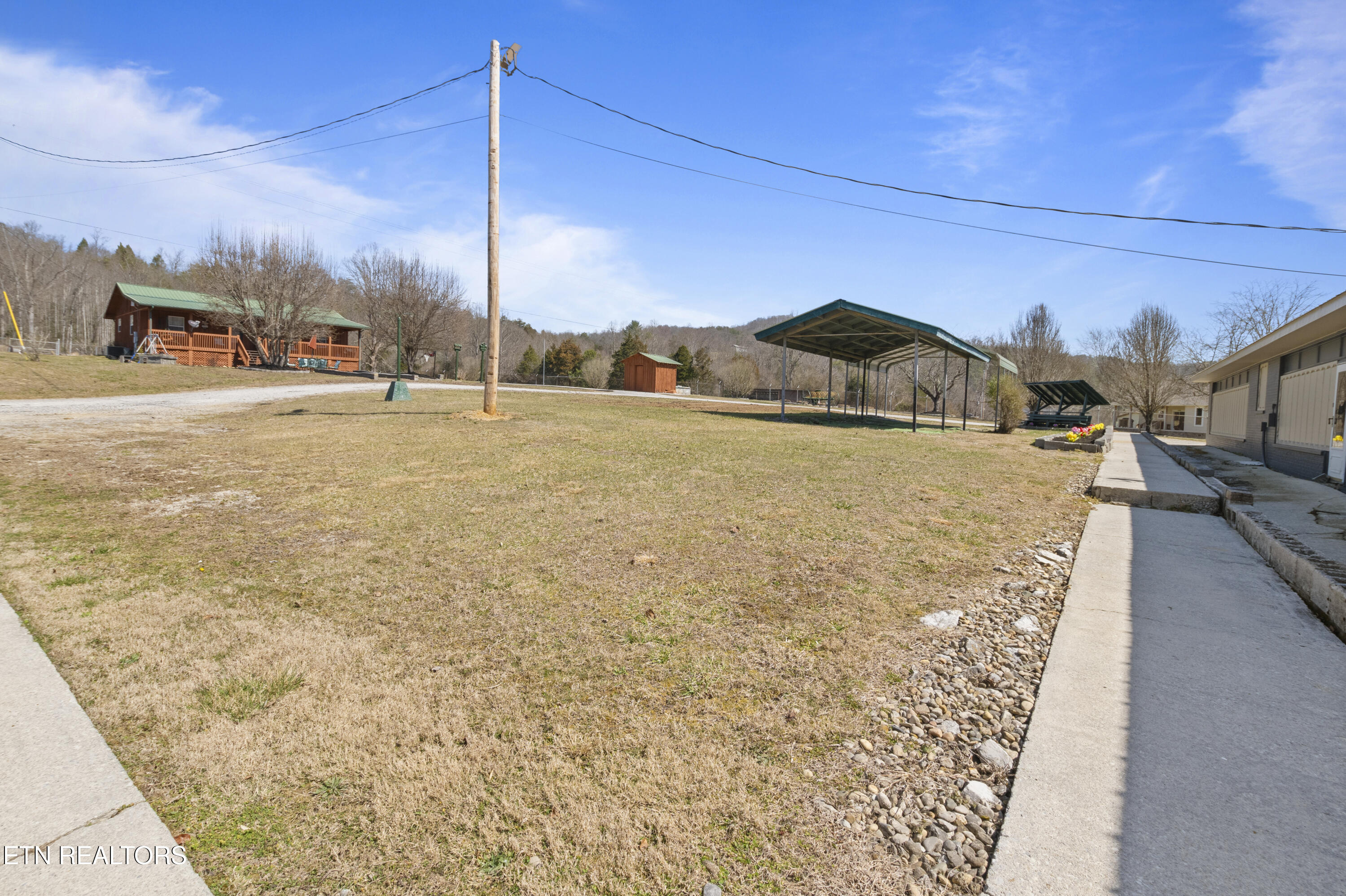 128 Old Stinking Creek Rd Property Photo 35