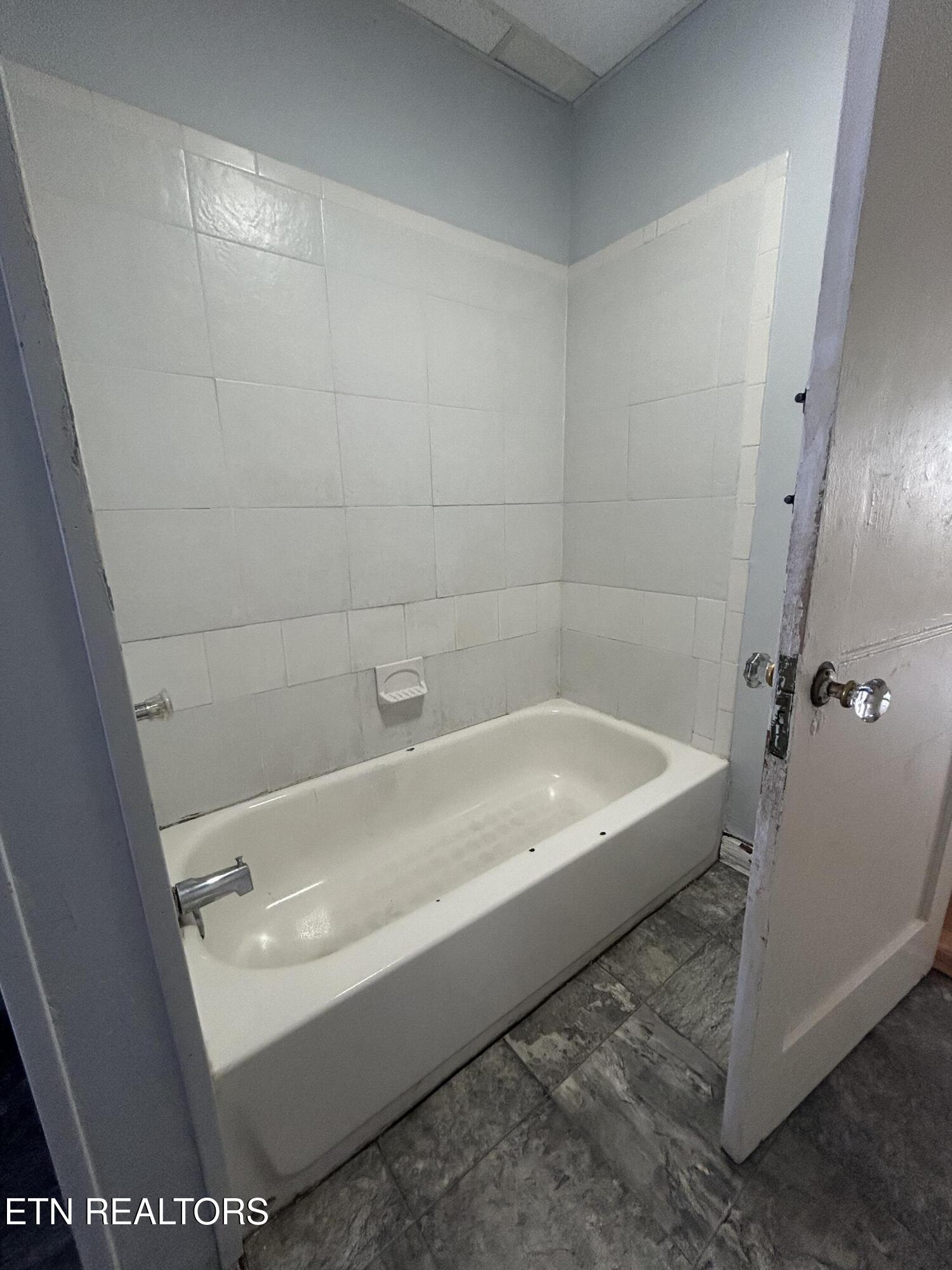3034 E 5th Ave Property Photo 10