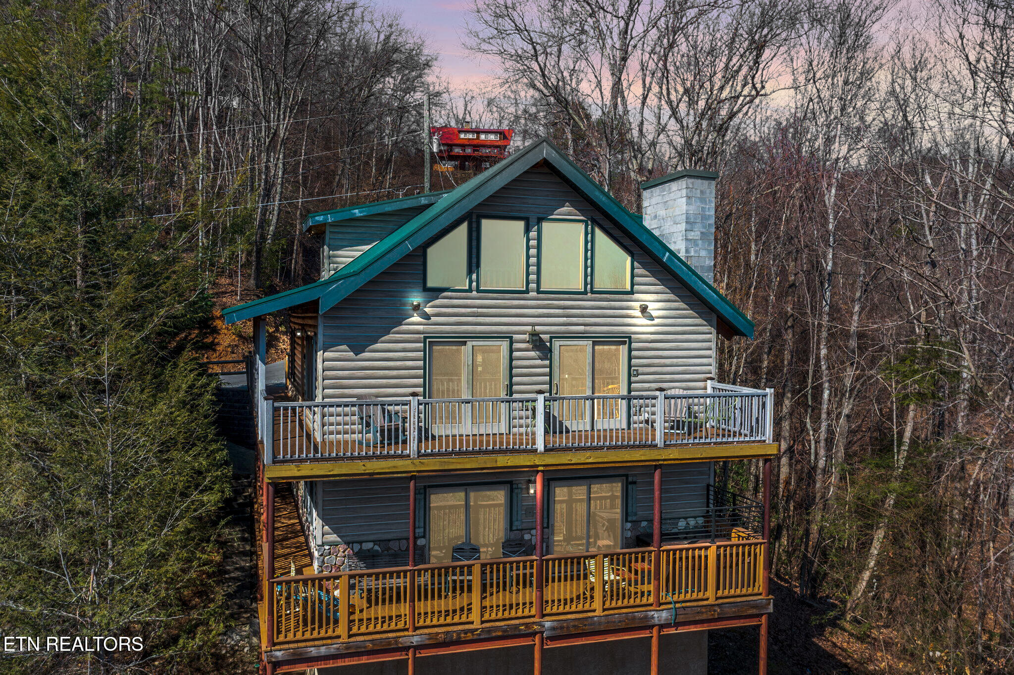 940 Stans Rd Property Photo 1