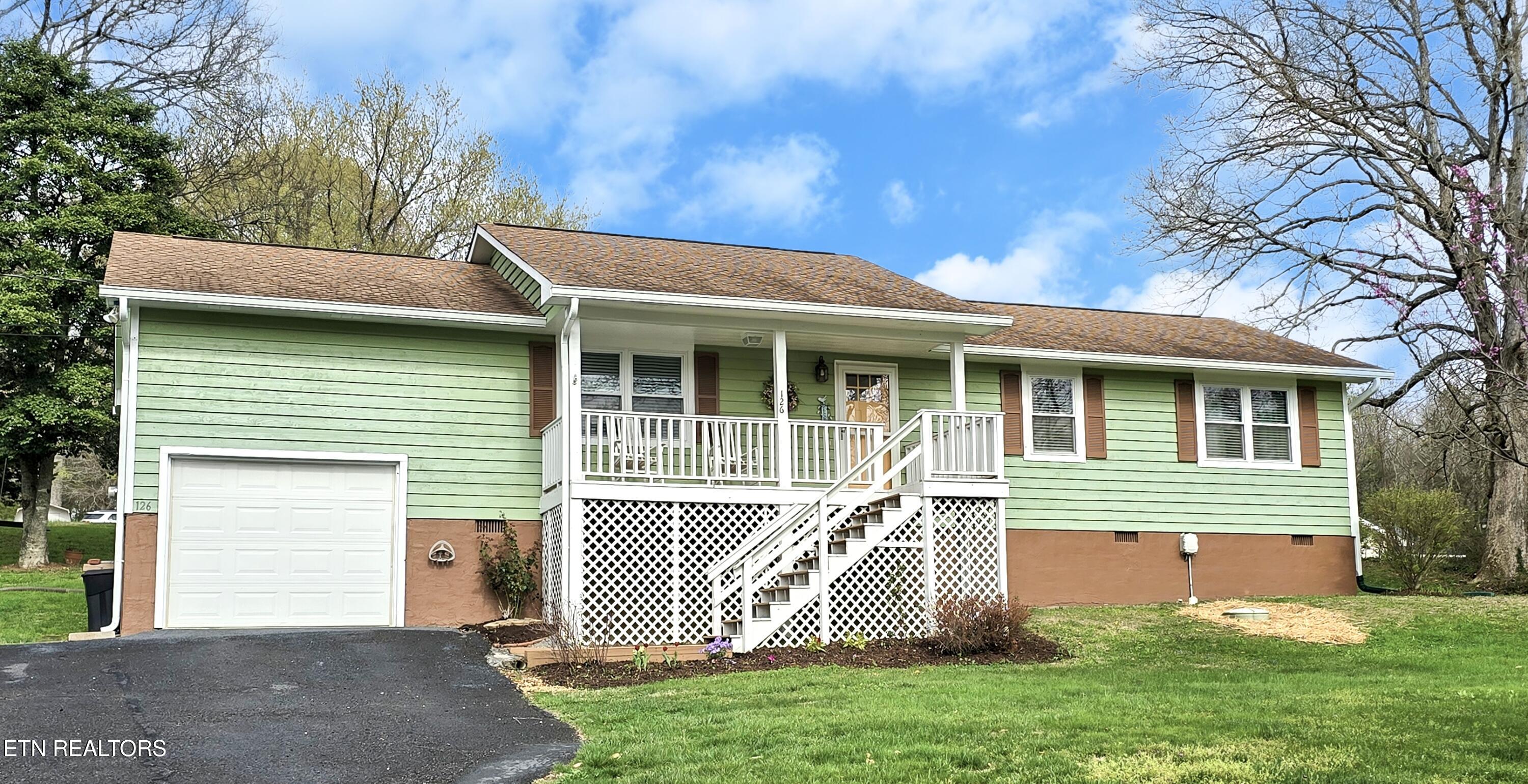 126 Kimberlin Heights Rd Property Photo