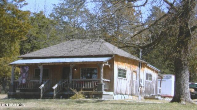 1586 Needmore Rd Property Photo