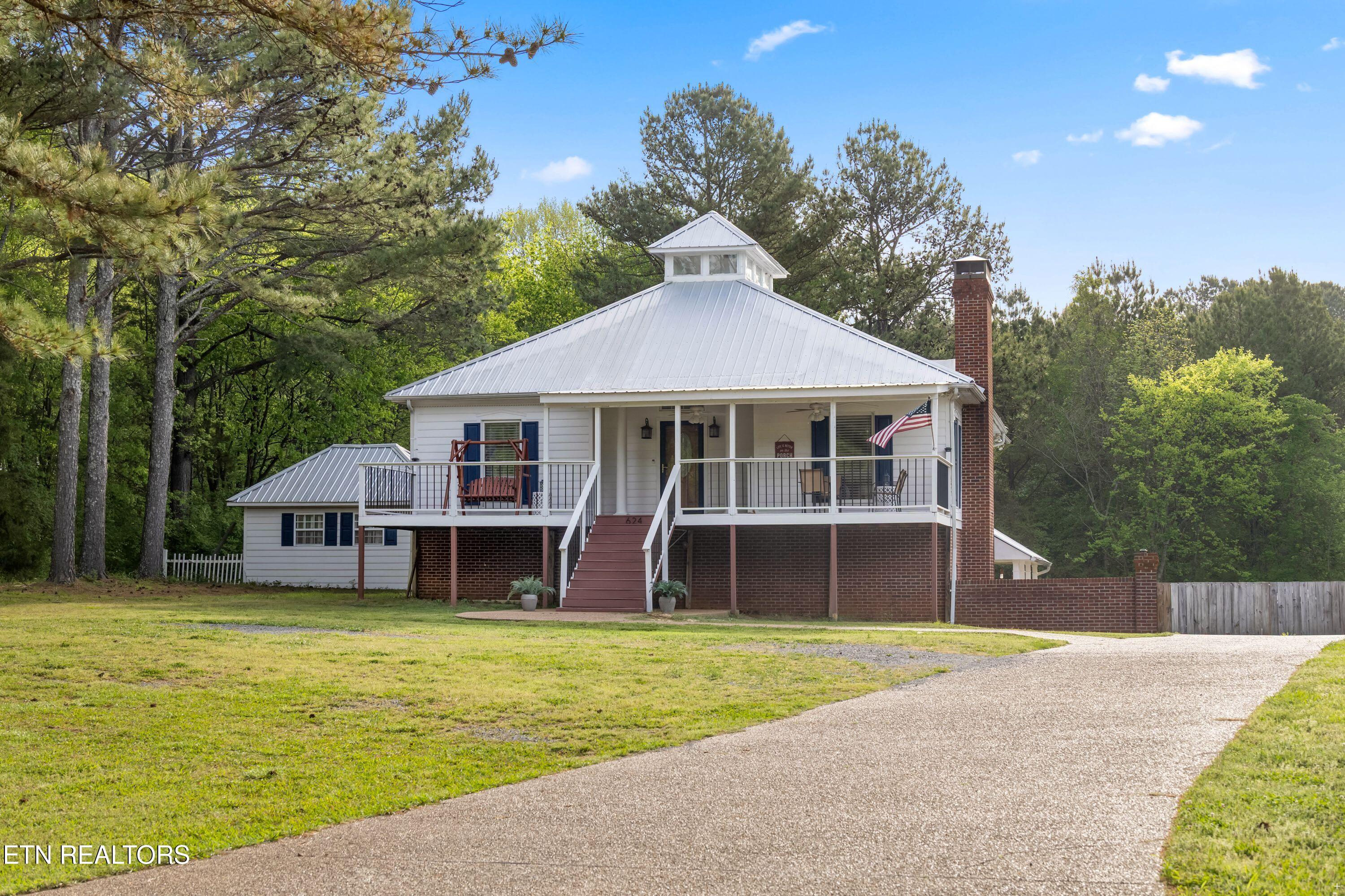 624 Lakehaven Circle Property Photo