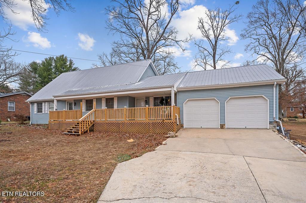 221 Magnolia Rd Property Photo