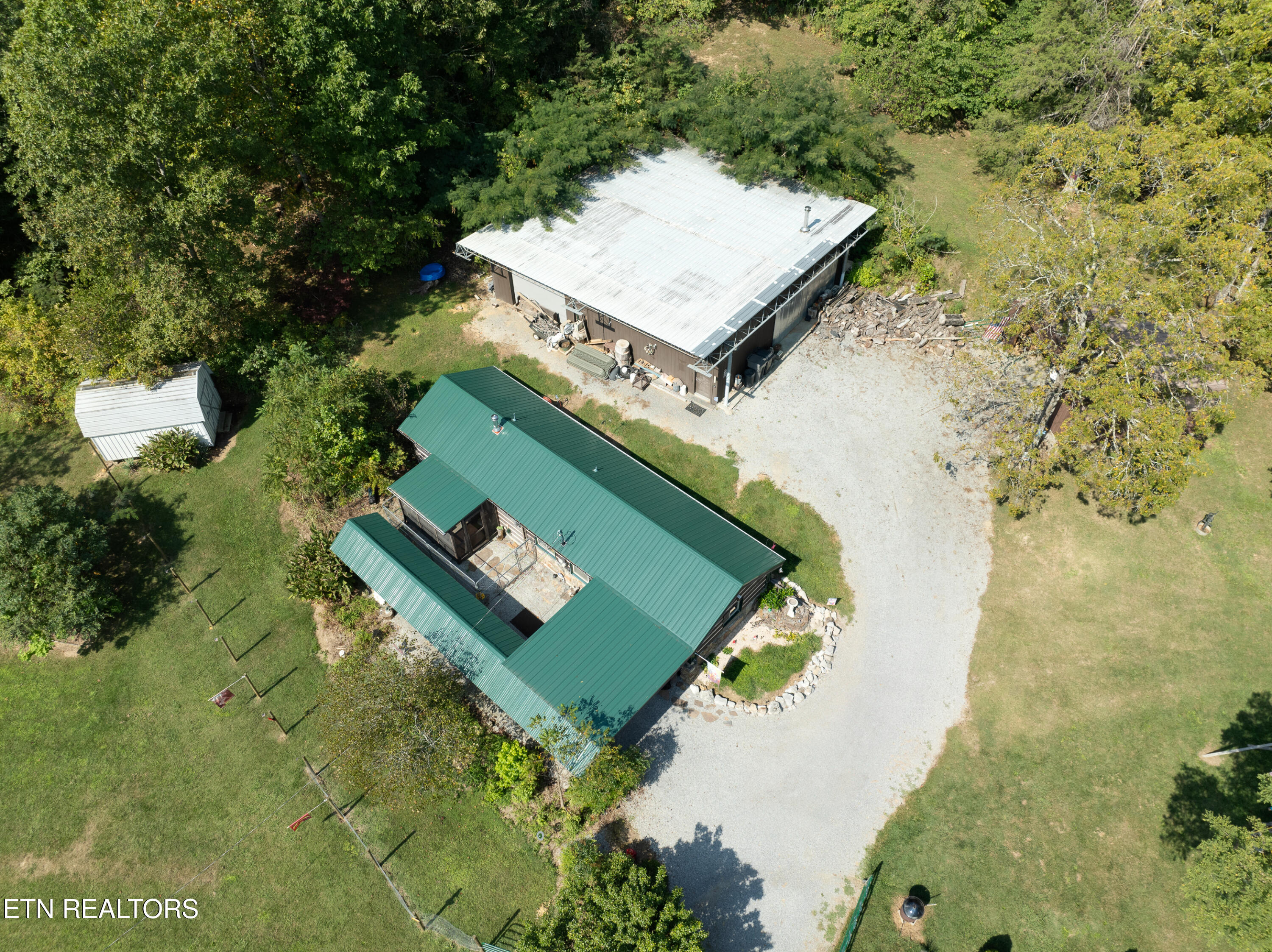 3609 Calderwood Hwy Property Photo