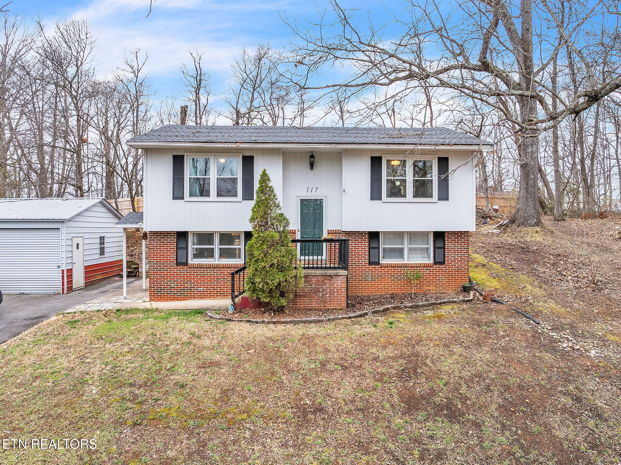 117 Roosevelt Ave Property Photo