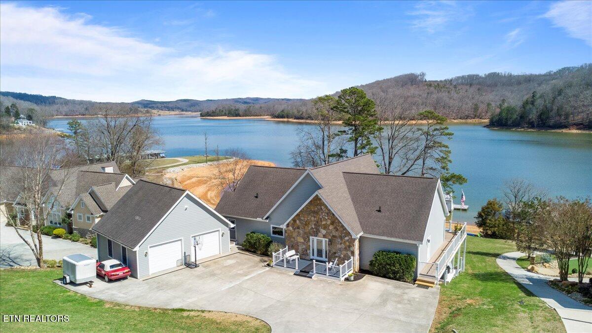 493 Deer Hill Lane Property Photo