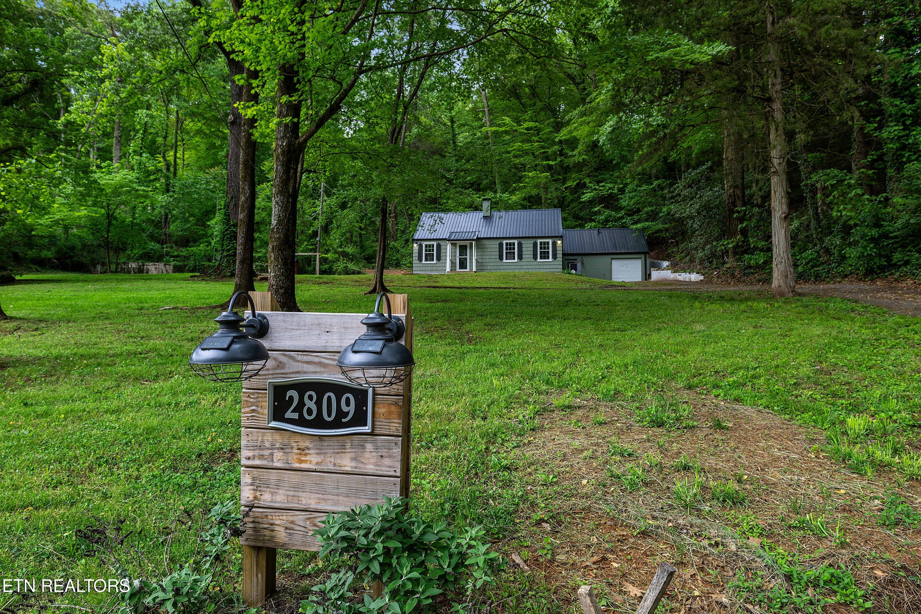 2809 Woodson Drive Property Photo
