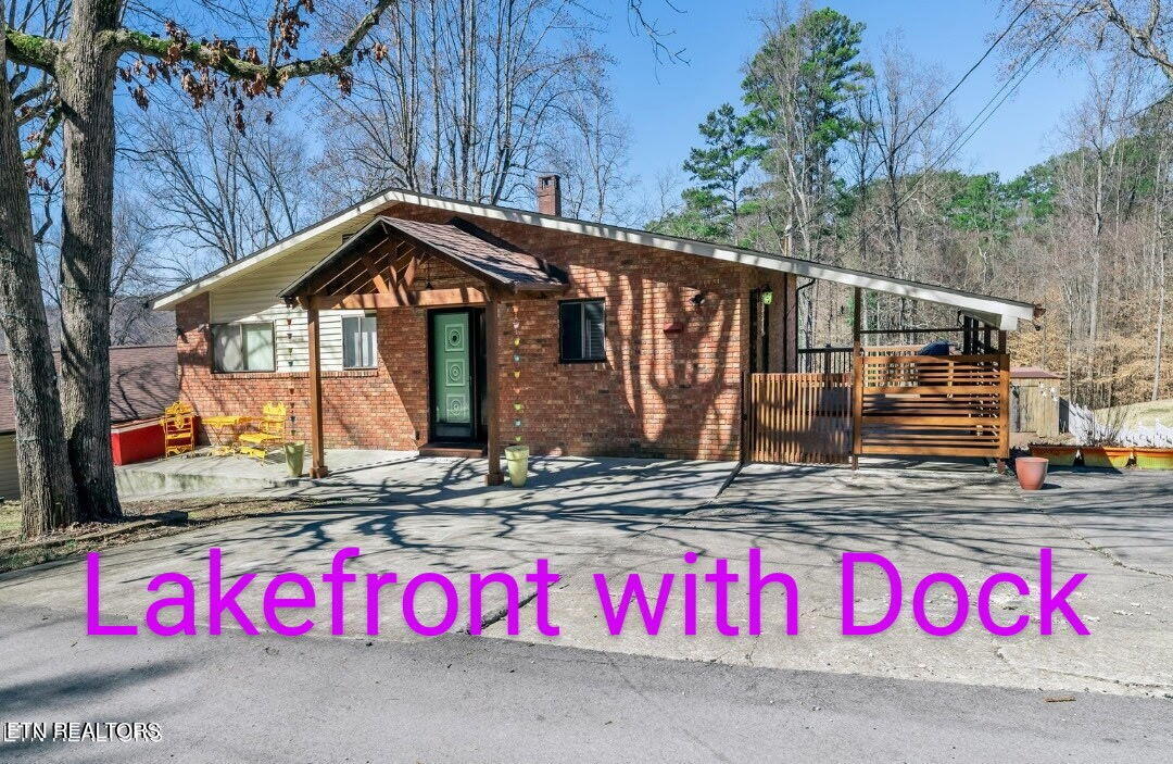 112 Victoria Rd Property Photo 1