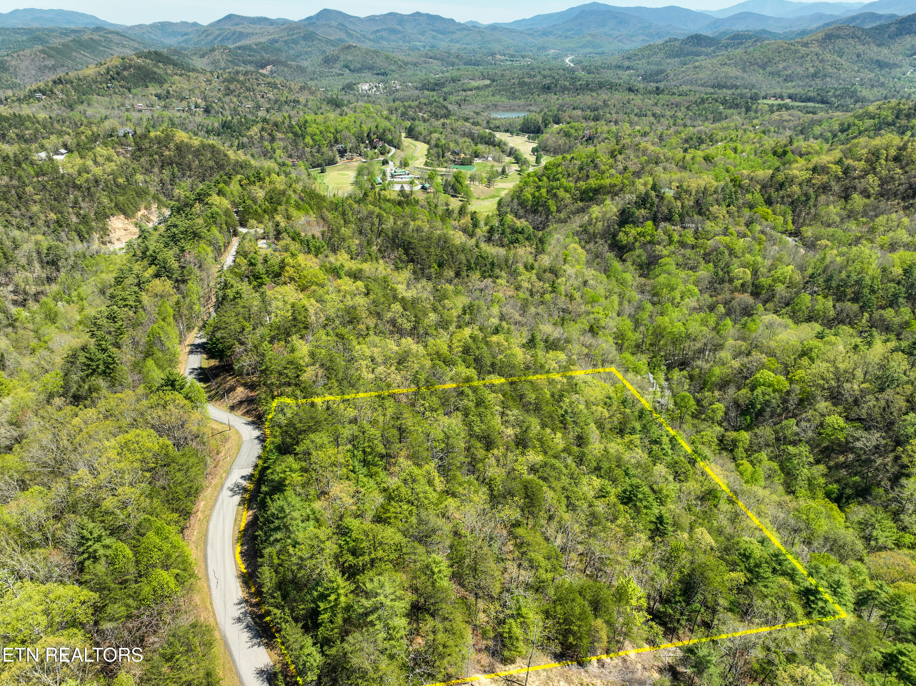 Bear Den Laurel Valley Real Estate Listings Main Image