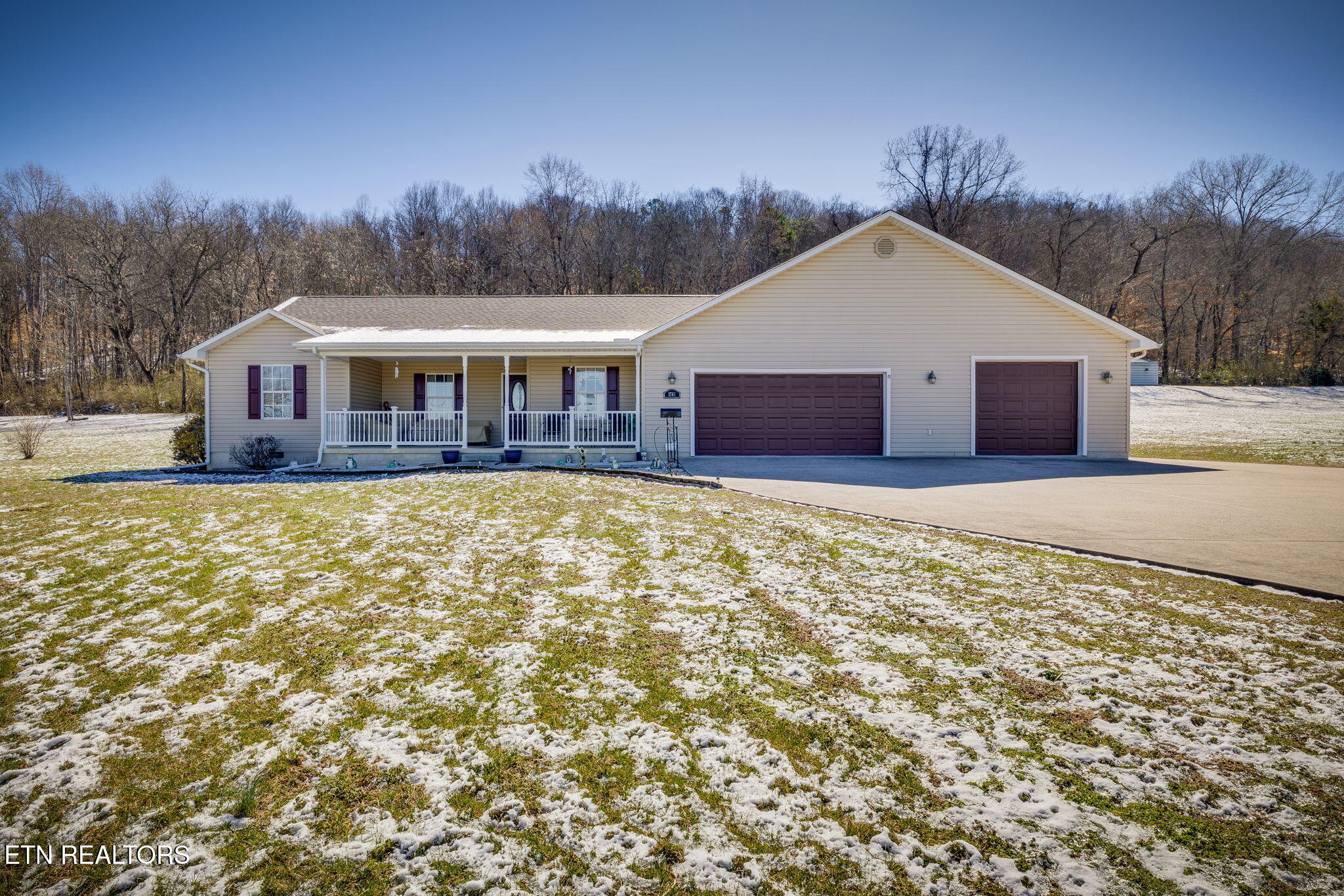 1761 River Rd Property Photo