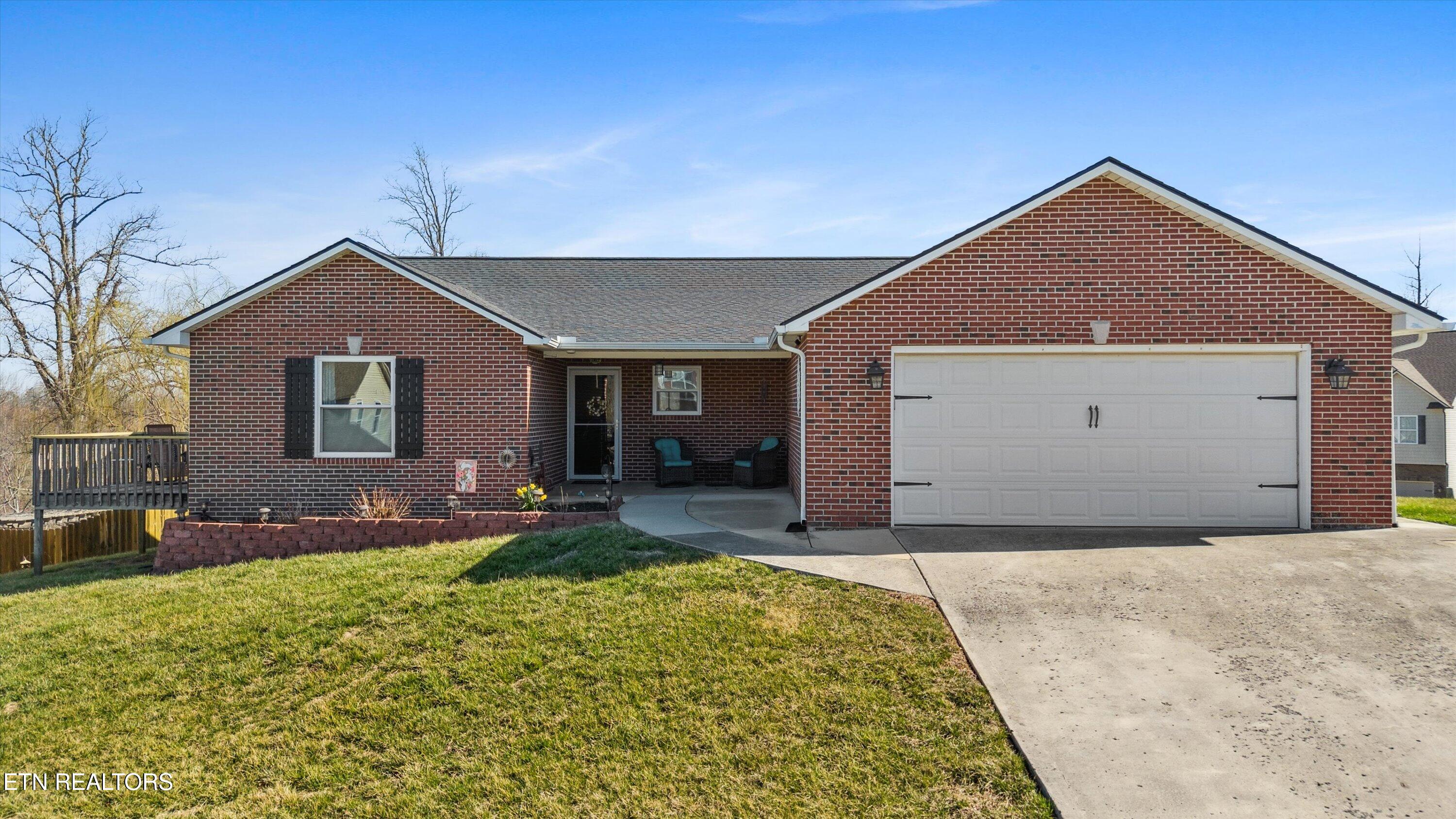 3902 Mountain Vista Rd Property Photo