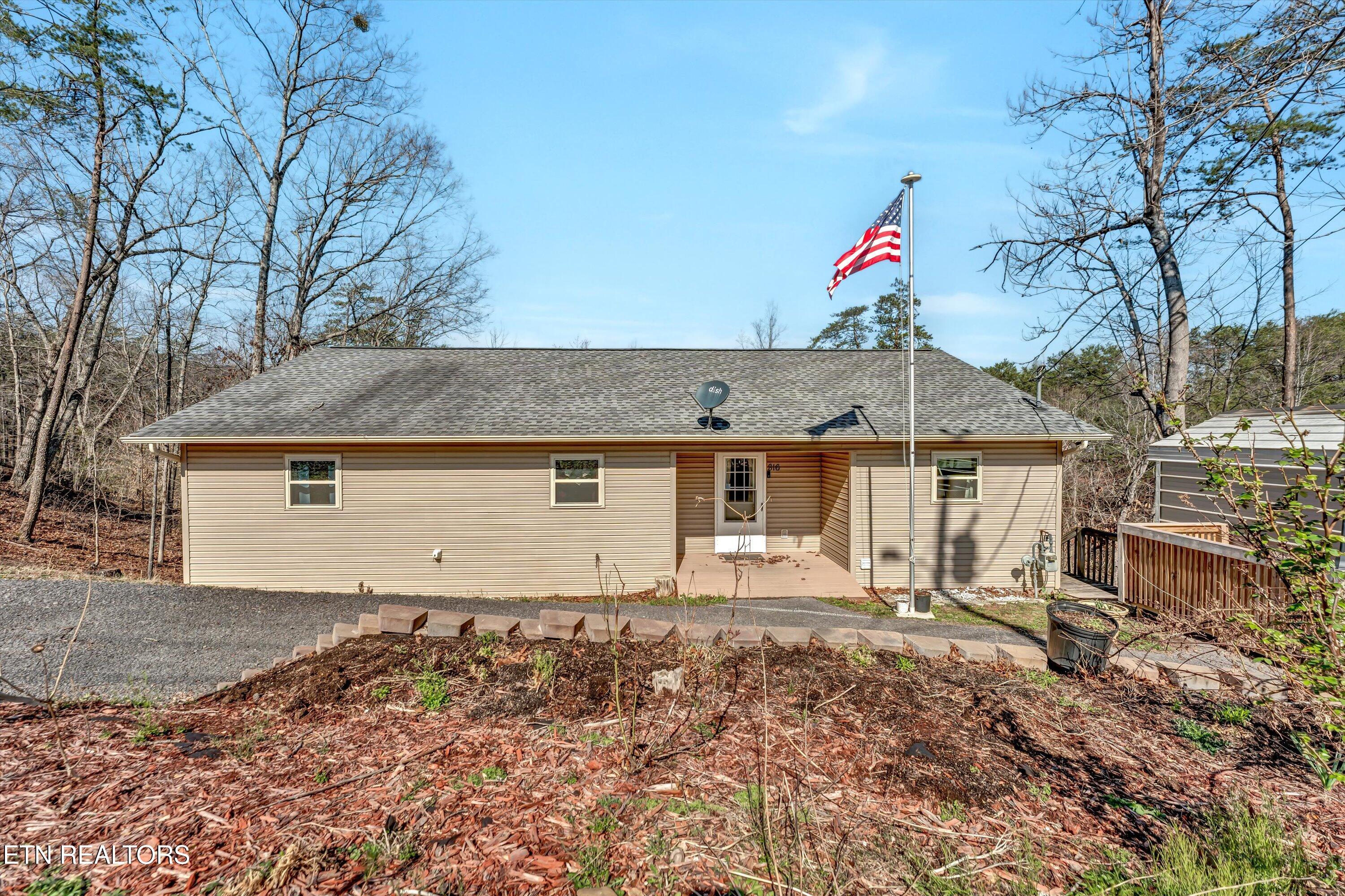 816 W Gold Dust Drive Property Photo