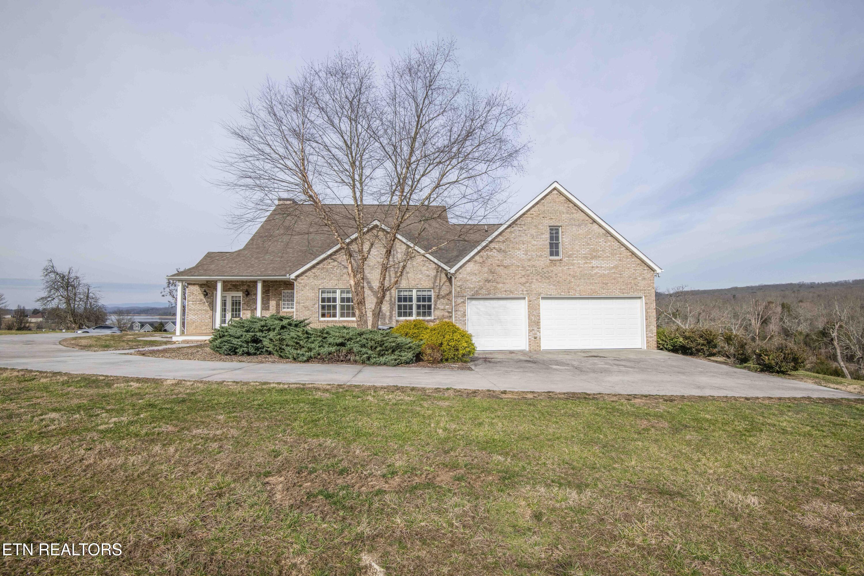 107 Sunny St Property Photo