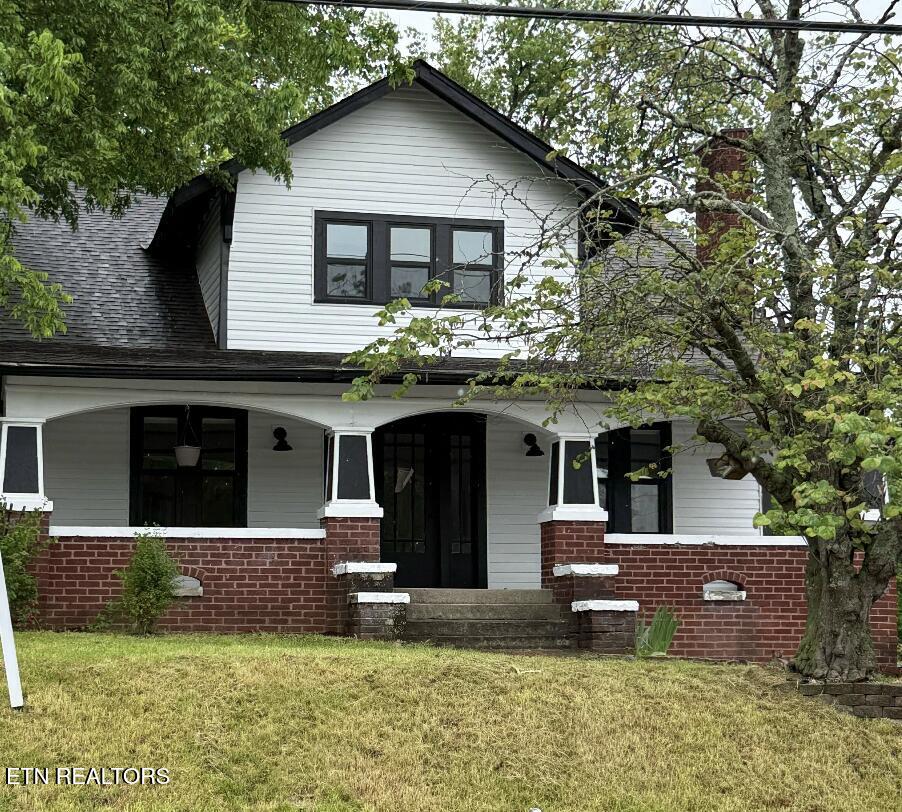 717 N Charles Seivers Blvd Property Photo