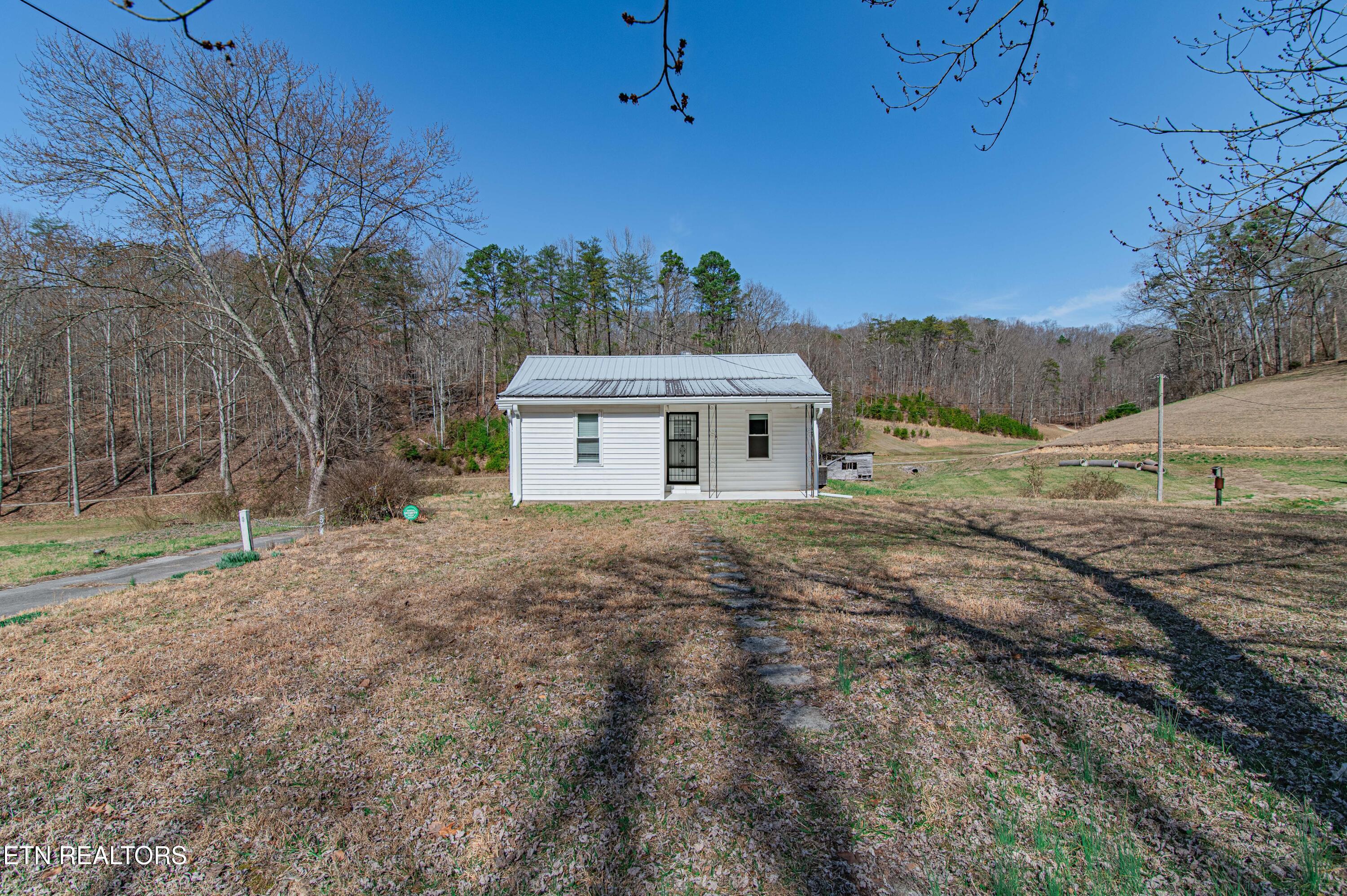 214 Foust Hollow Rd Property Photo