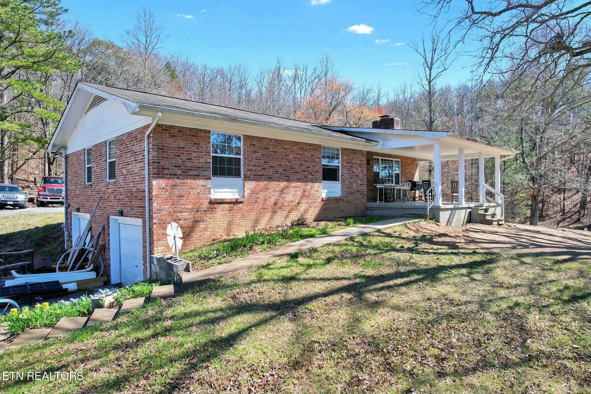 1124 Nw White Oak Rd Property Photo