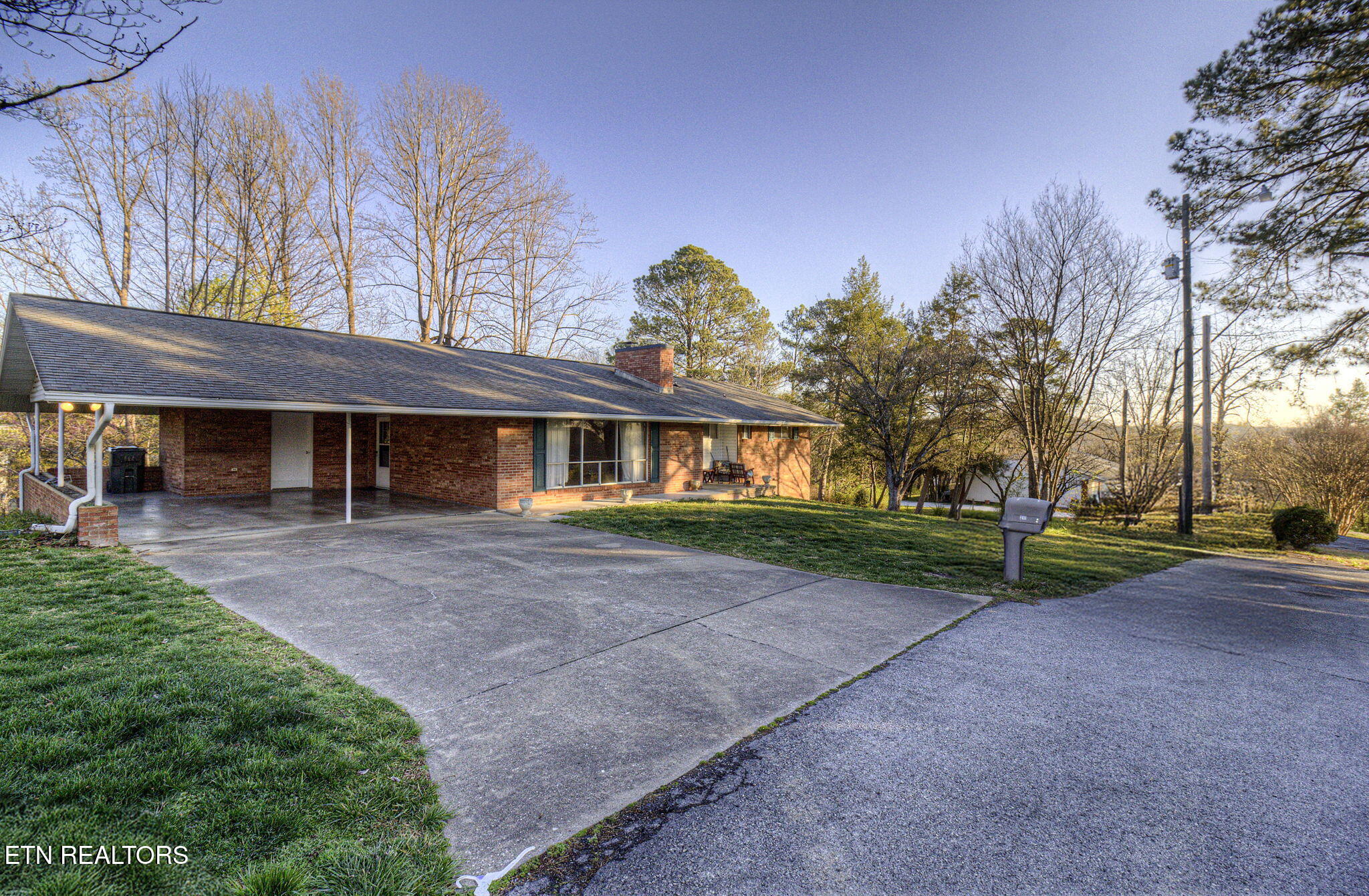211 N Riverview Circle Property Photo