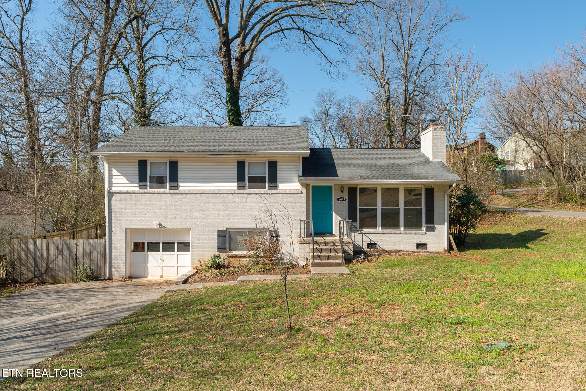 2449 Kantebury Drive Property Photo