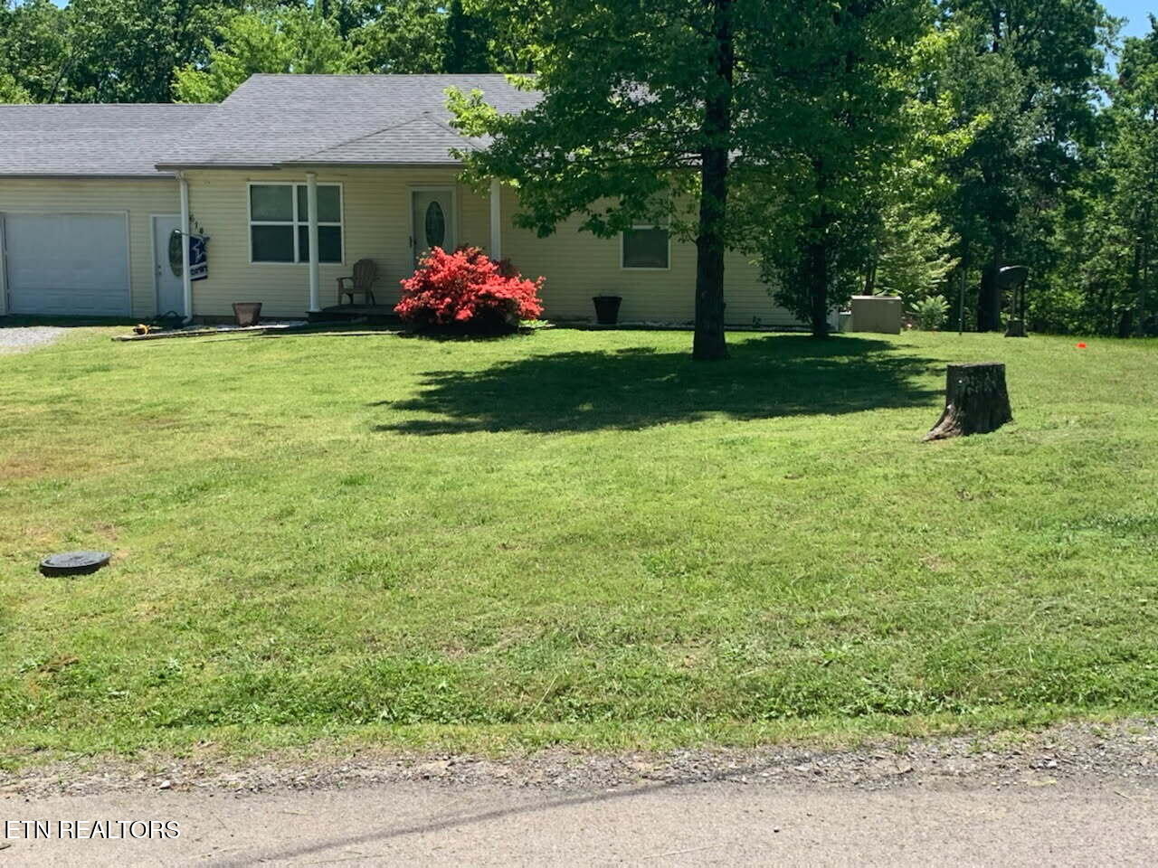 614 Hilltop Drive Property Photo