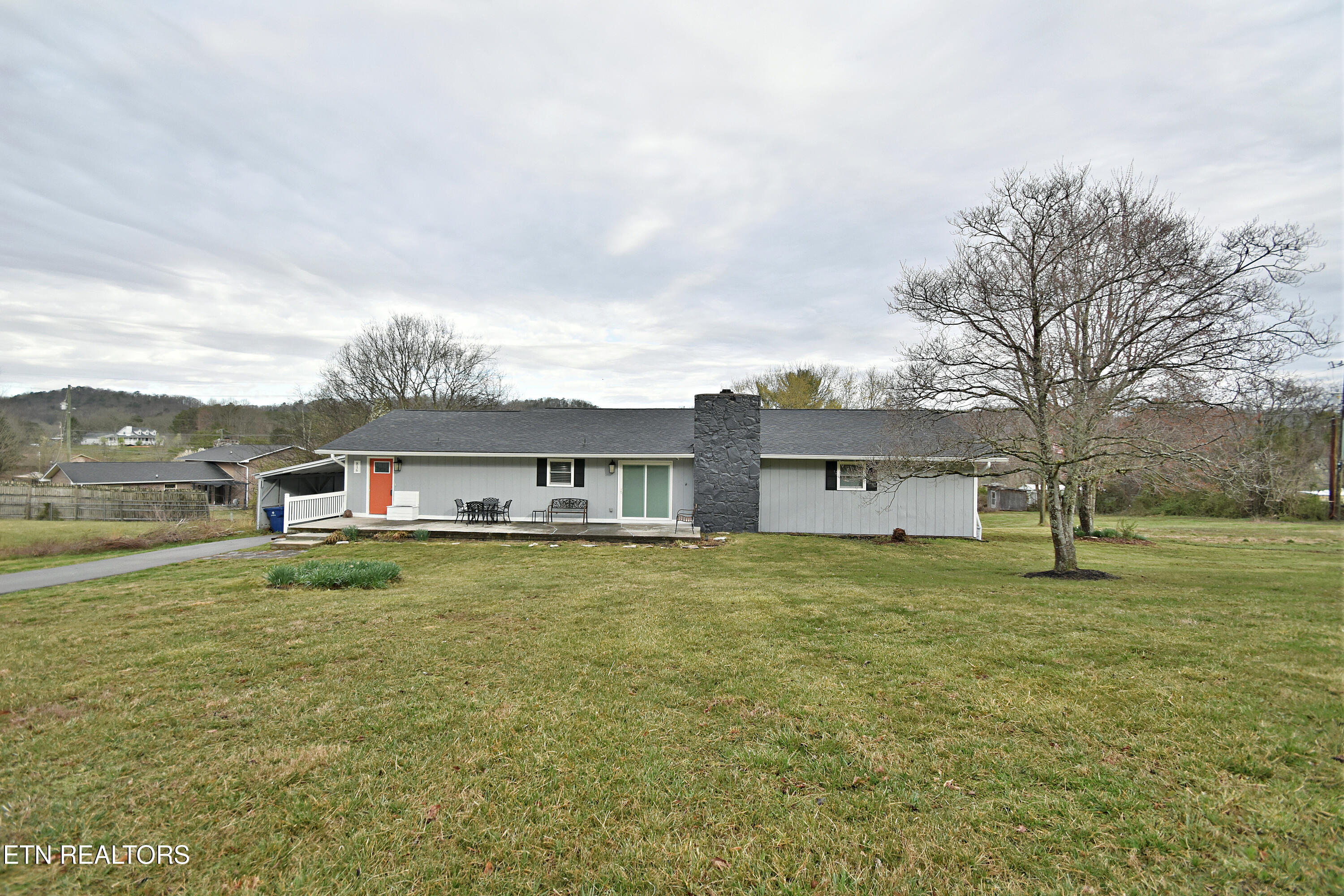 816 Magnolia Lane Property Photo 1