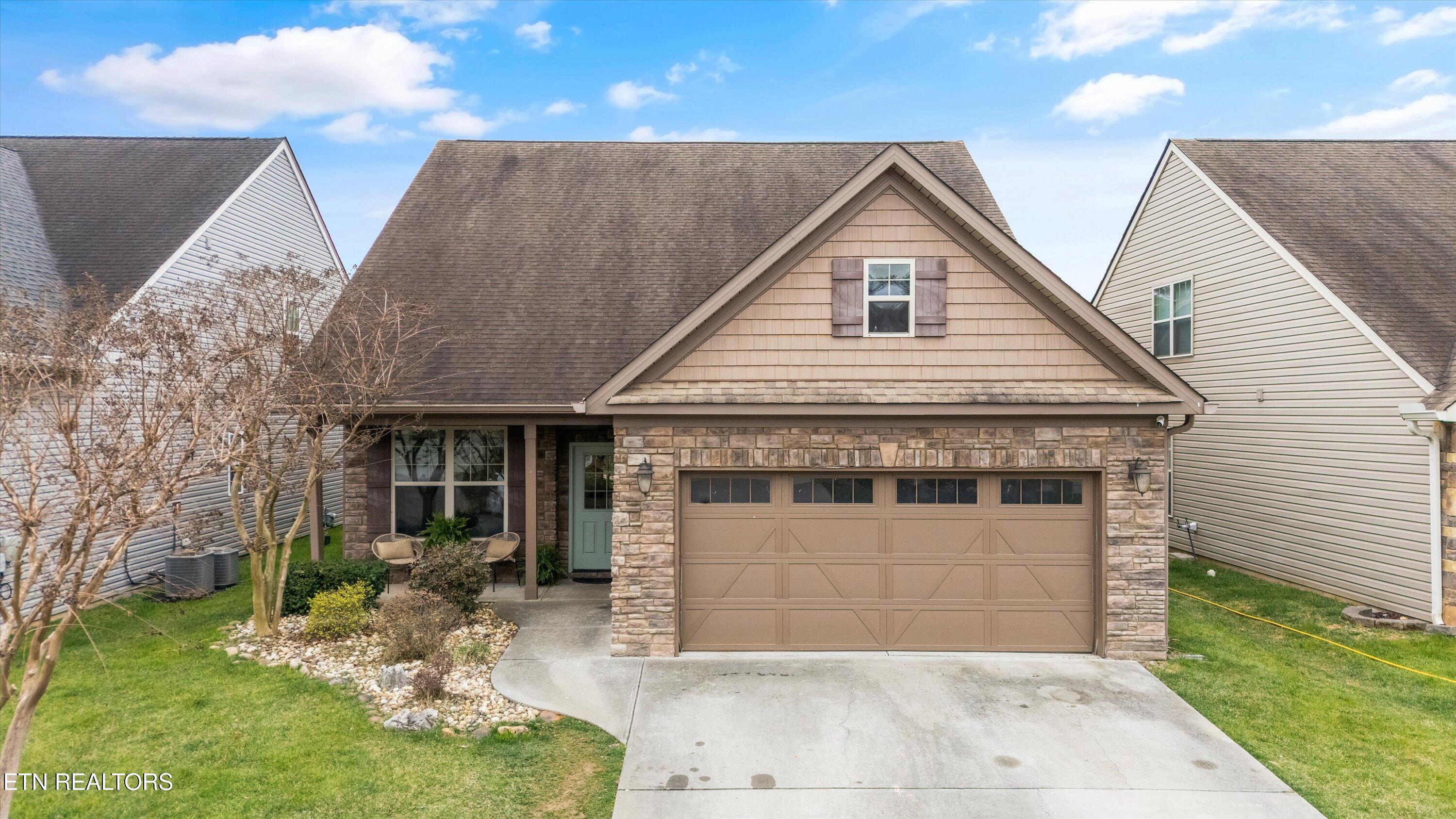 12056 Woodhollow Lane Property Photo