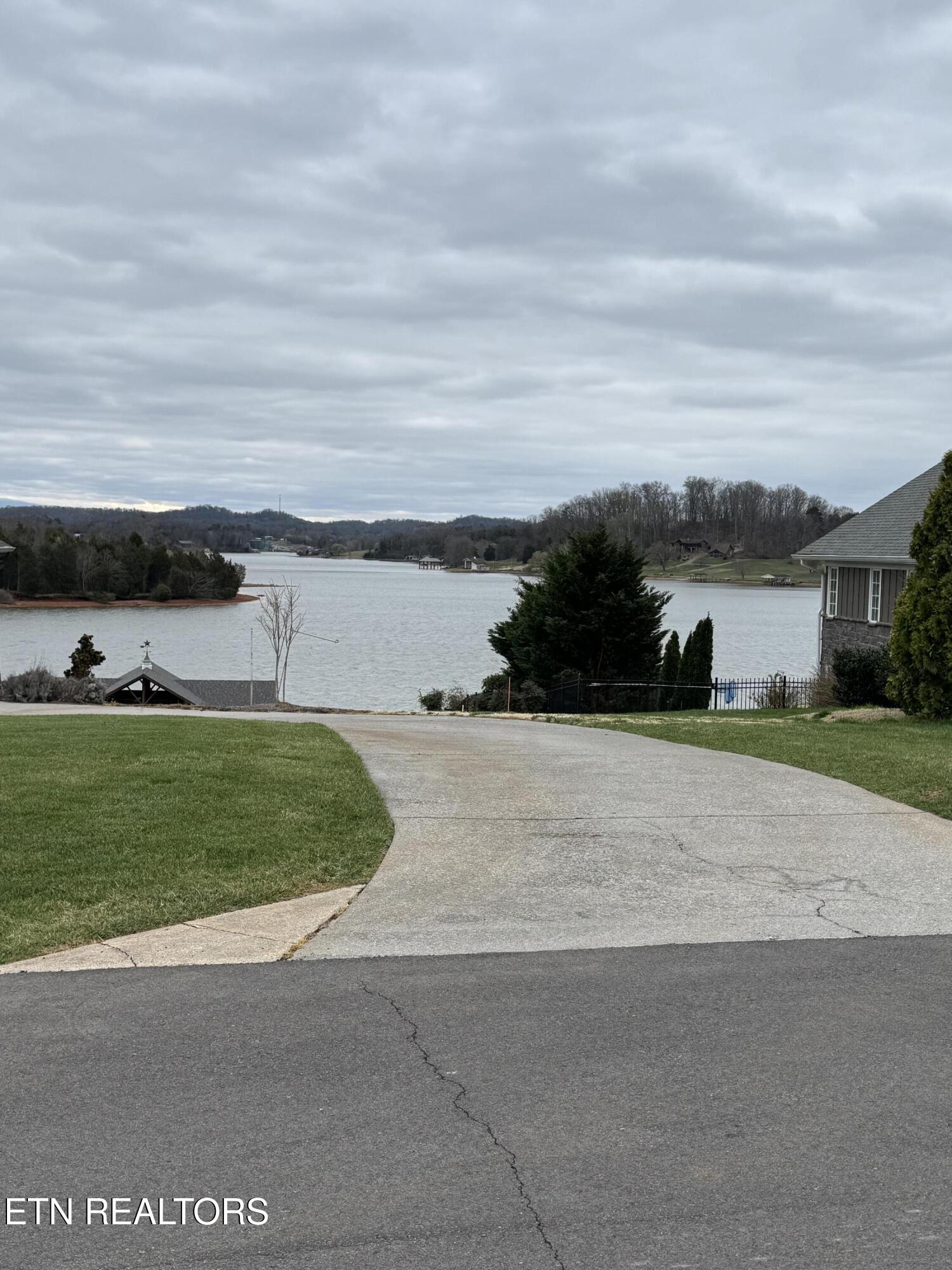 4720 Scenic Point Drive Property Photo
