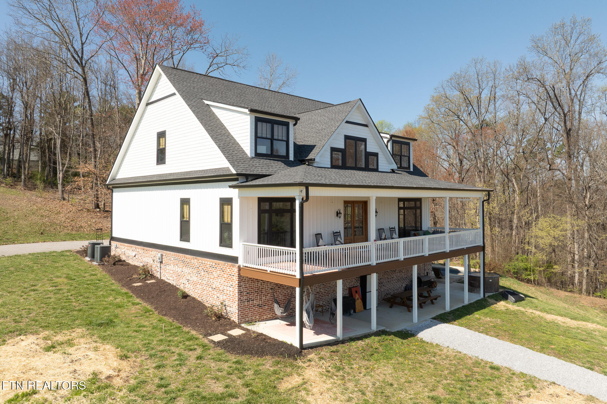 1103 W Copeland Drive Property Photo