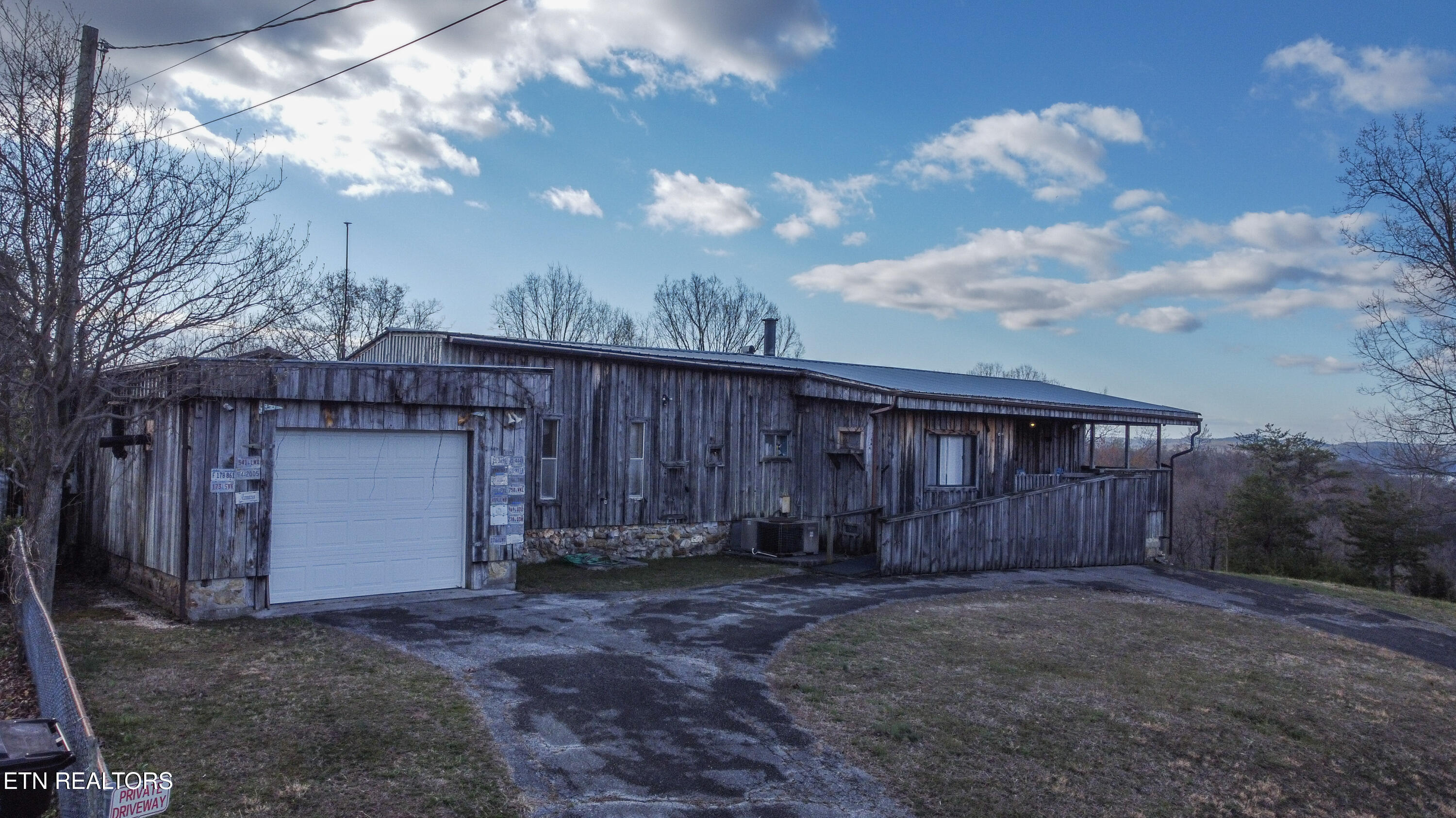 235 Roberts Rd Property Photo