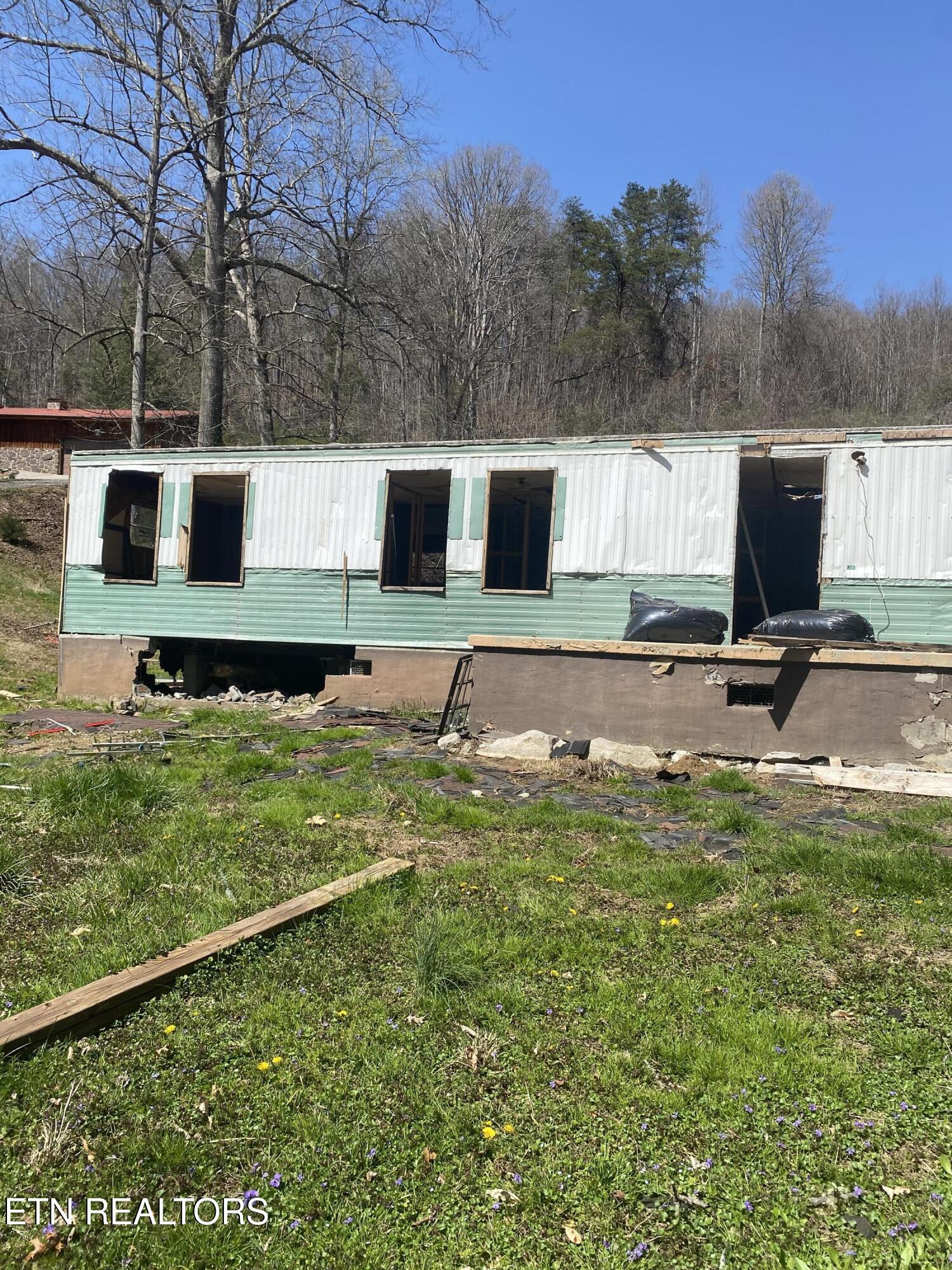 245 N Dark Hollow Rd Property Photo