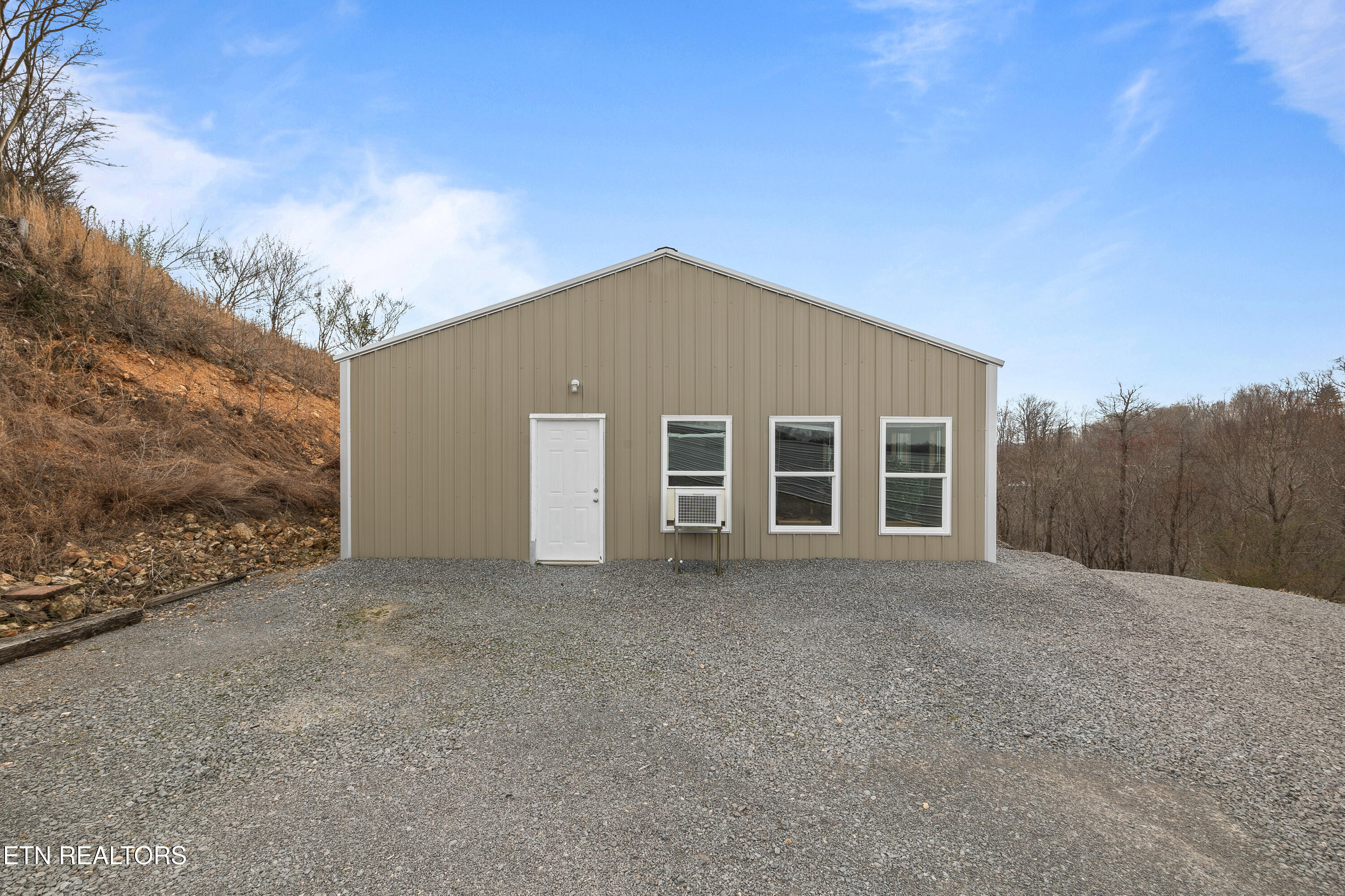 276 Schelley Rd Property Photo