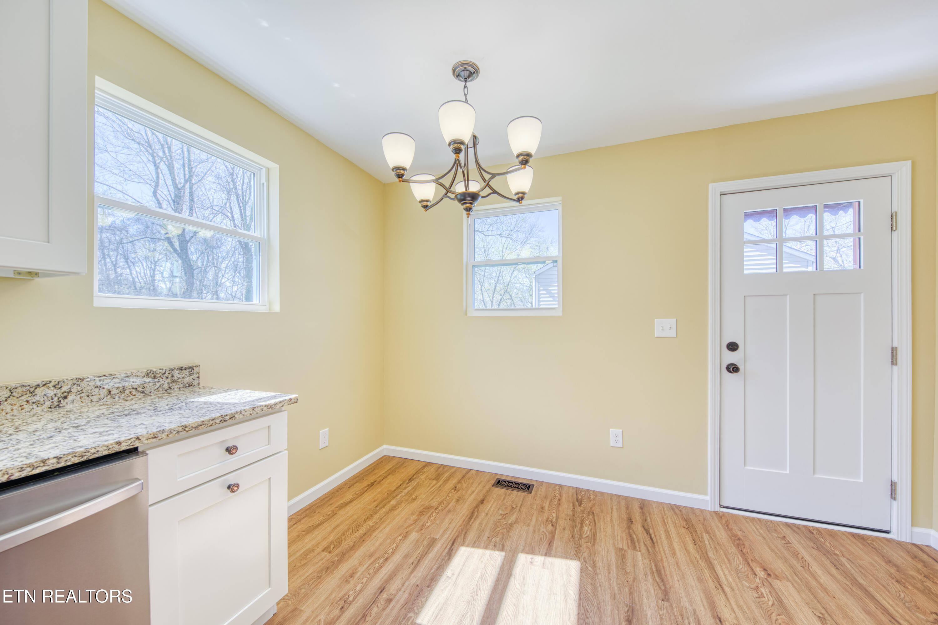 1112 Brookside Ave Property Photo 13