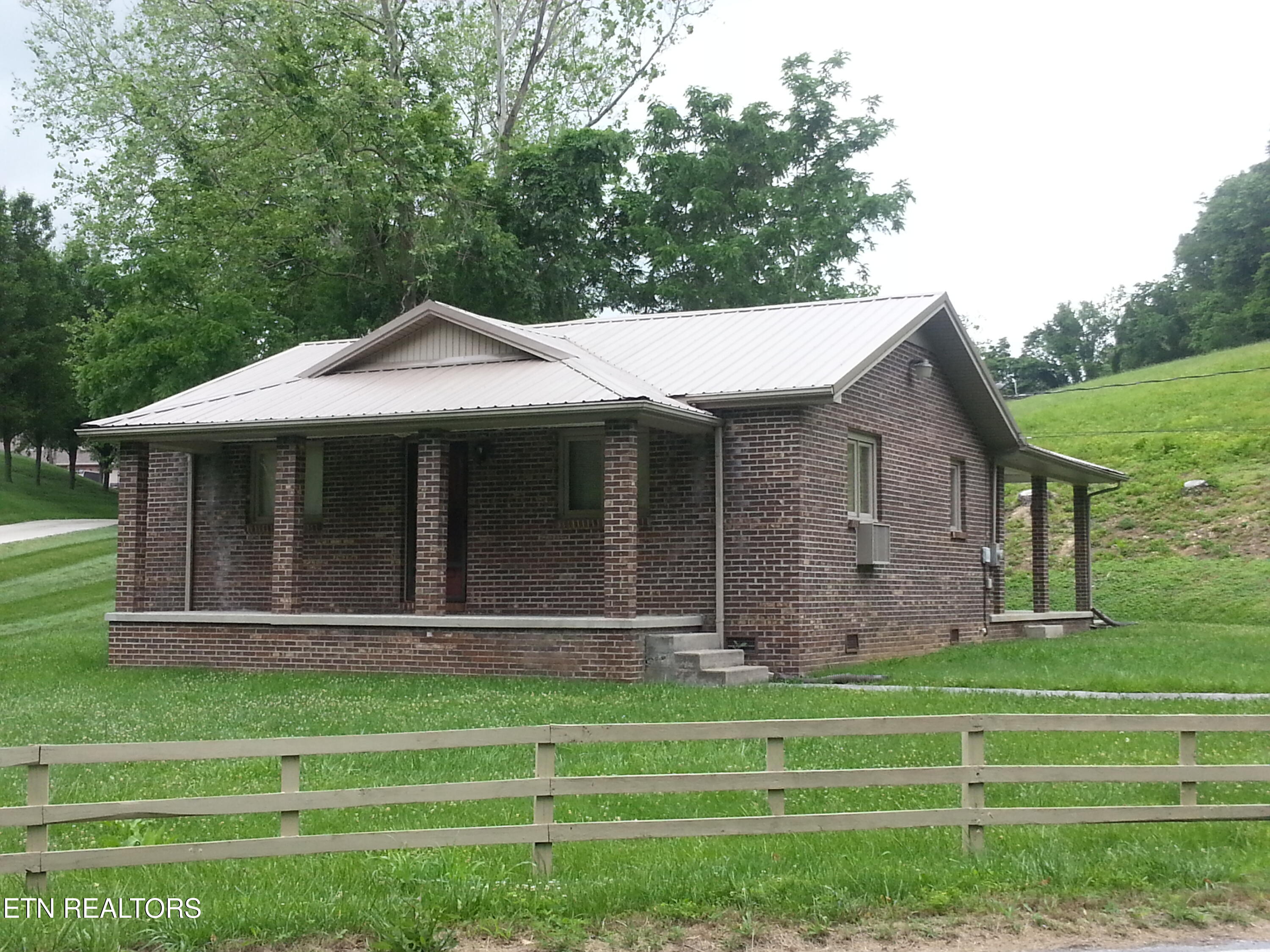 185 Pump Springs Rd Property Photo