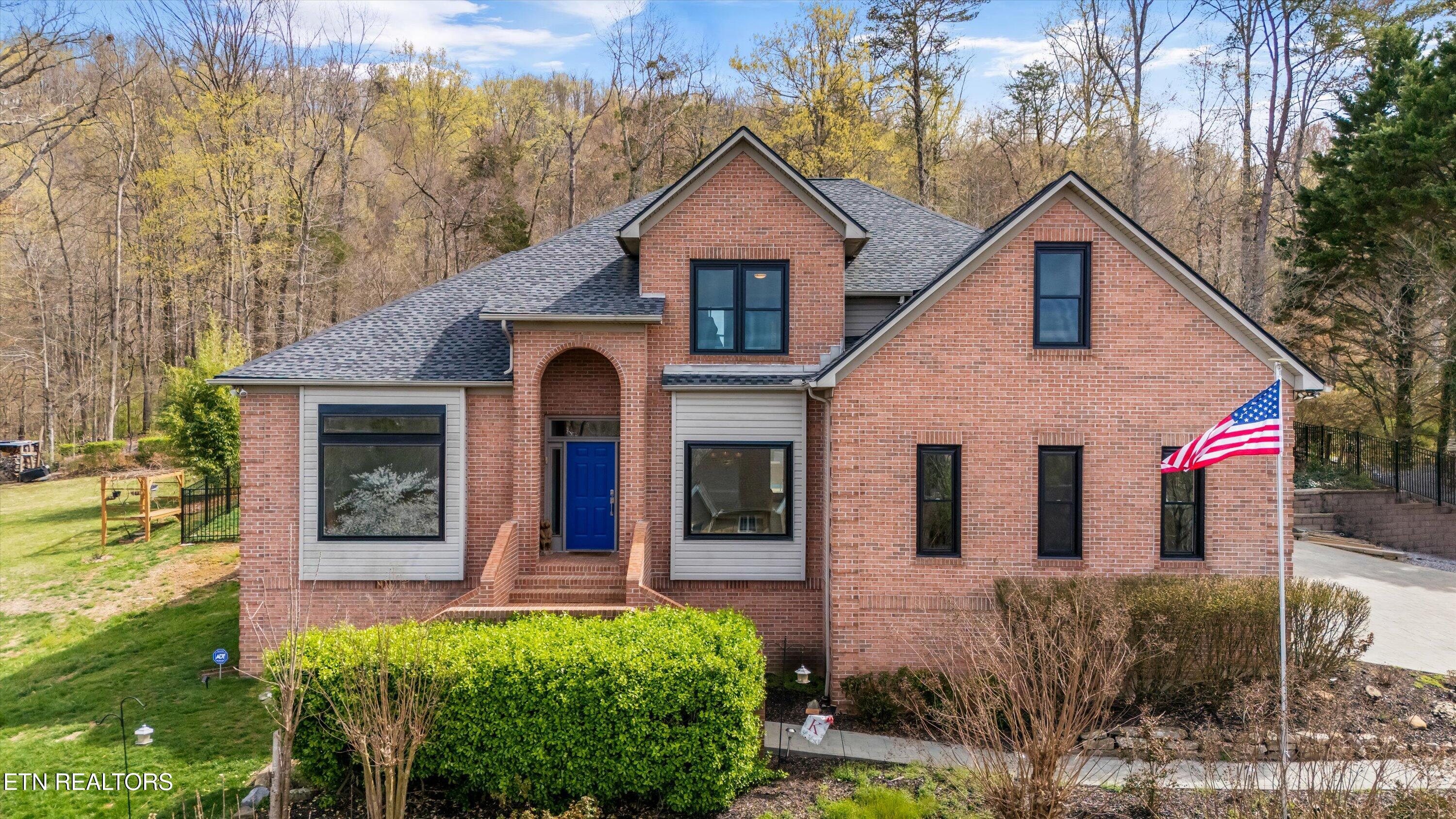 45 Palisades Pkwy Property Photo 1
