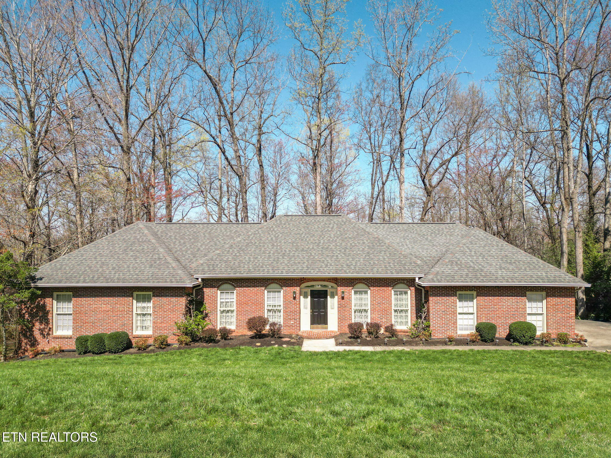 182 Whippoorwill Drive Property Photo 1