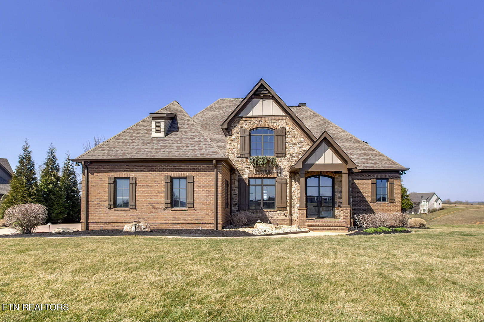 916 Castaway Lane Property Photo
