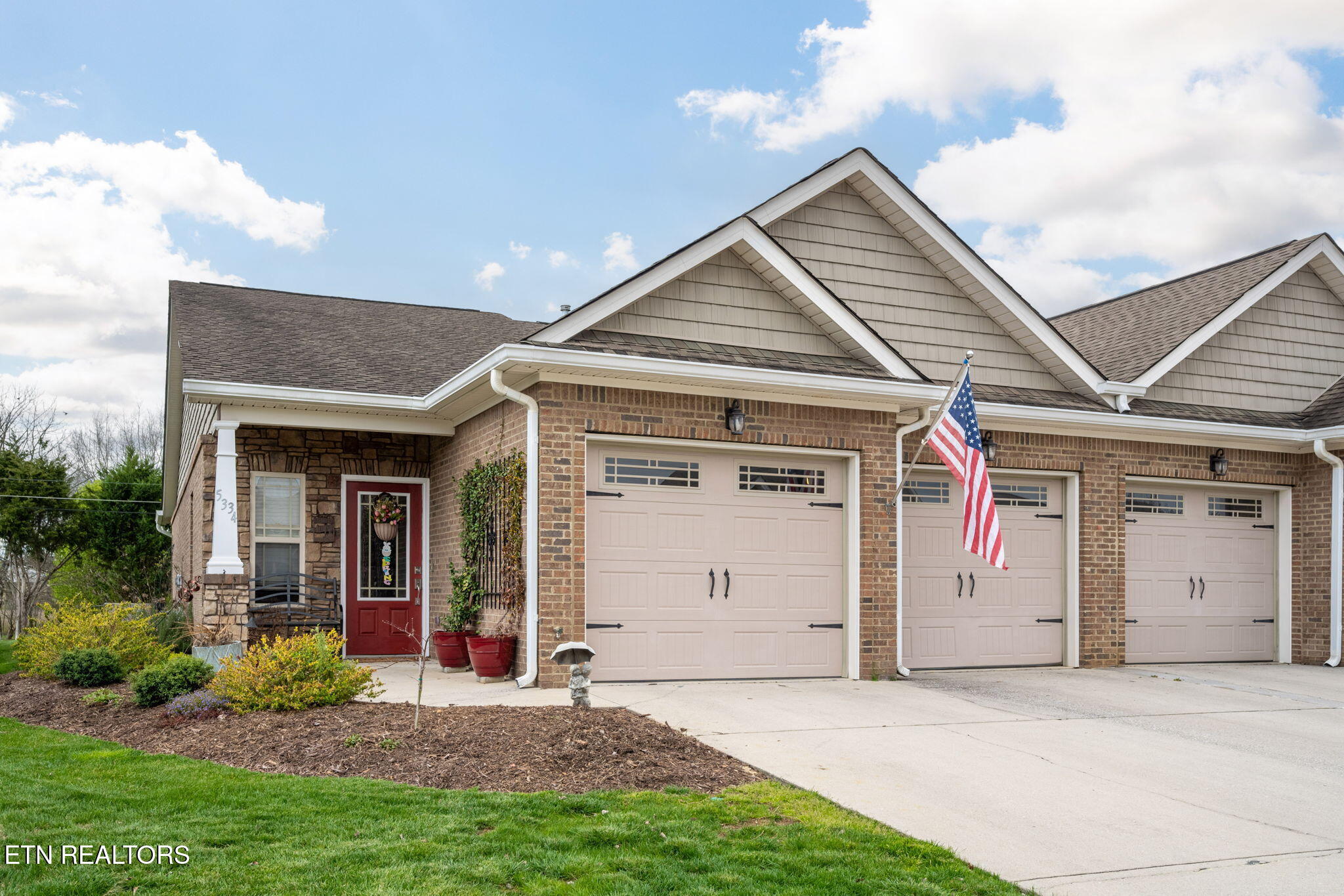 5334 Mandarin Circle Property Photo