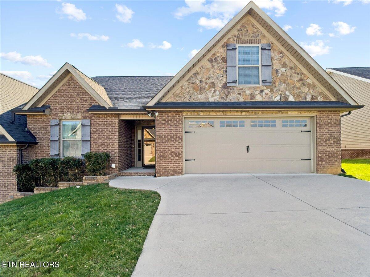 177 Stonefield Dr. Property Photo