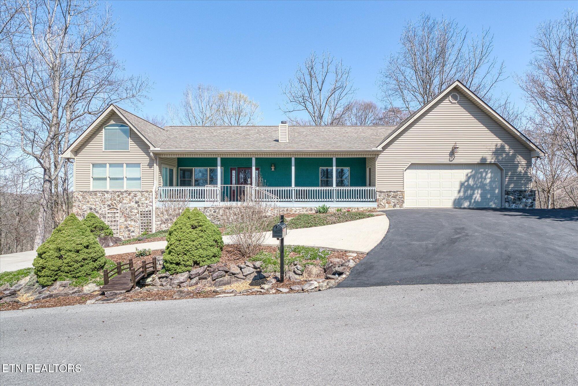 566 Mallard Pointe Rd Property Photo