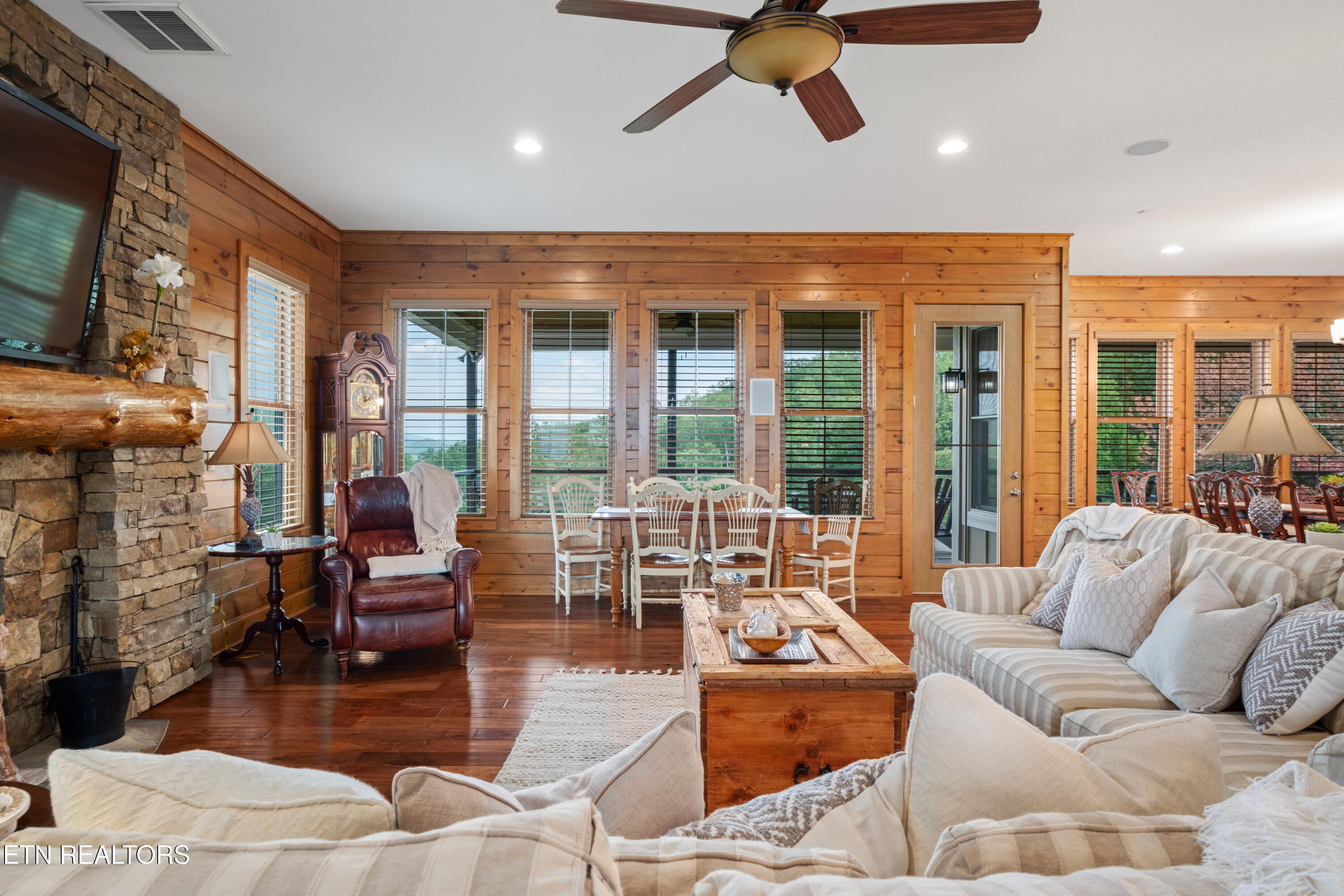 3656 Henry Town Rd Property Photo 26