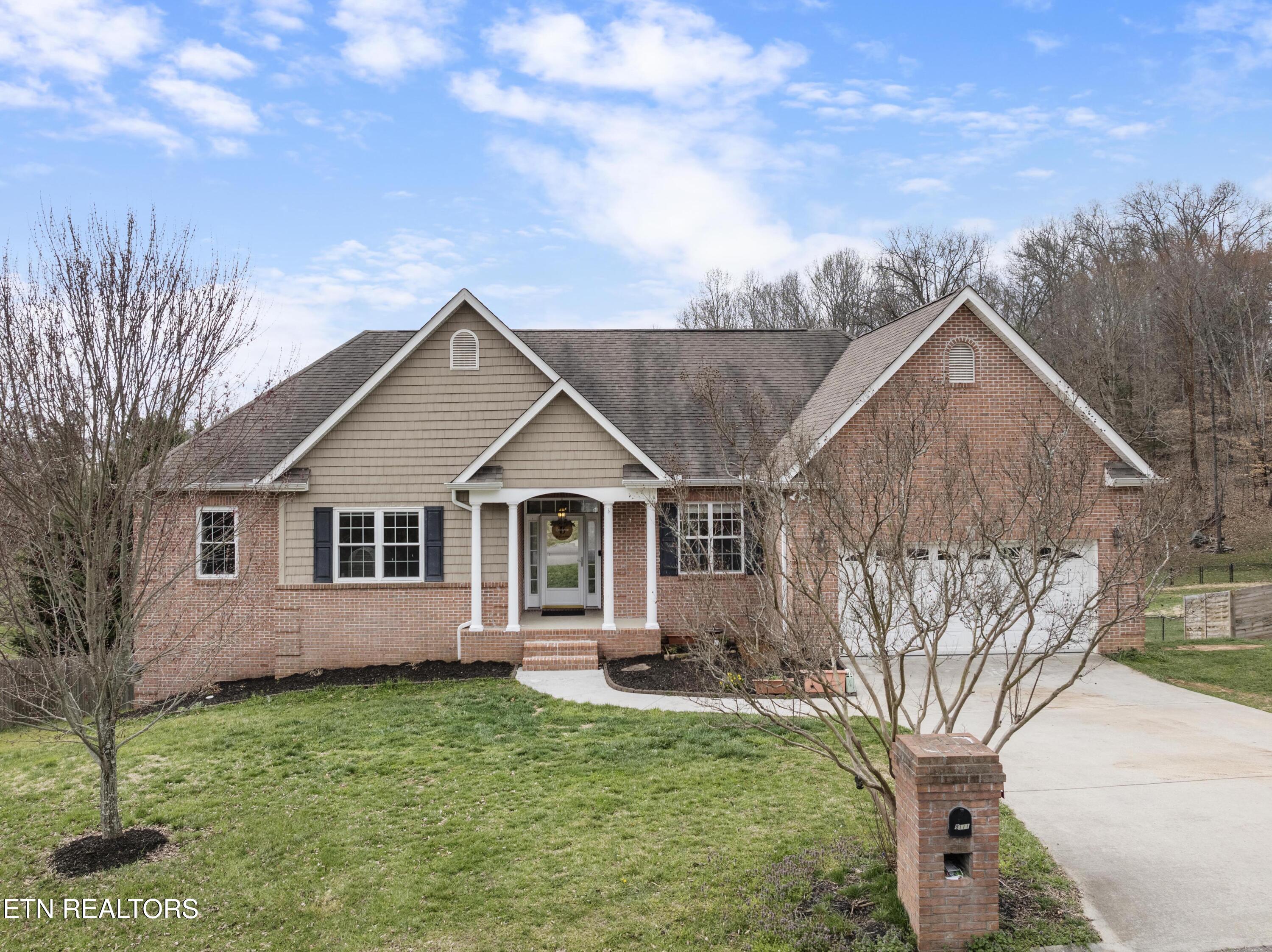 8111 Campbells Point Rd Property Photo 1