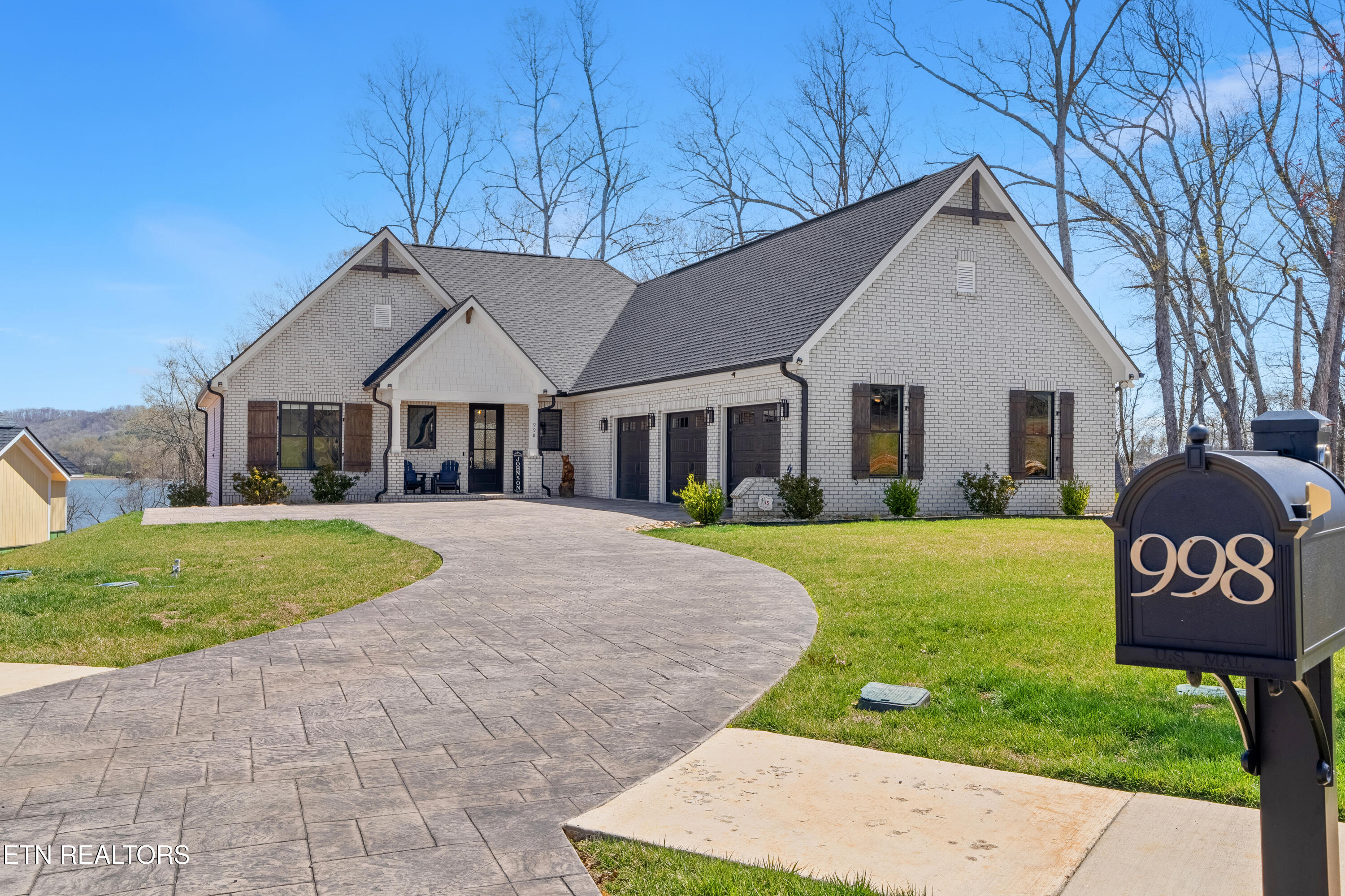 998 Sedge Lane Property Photo