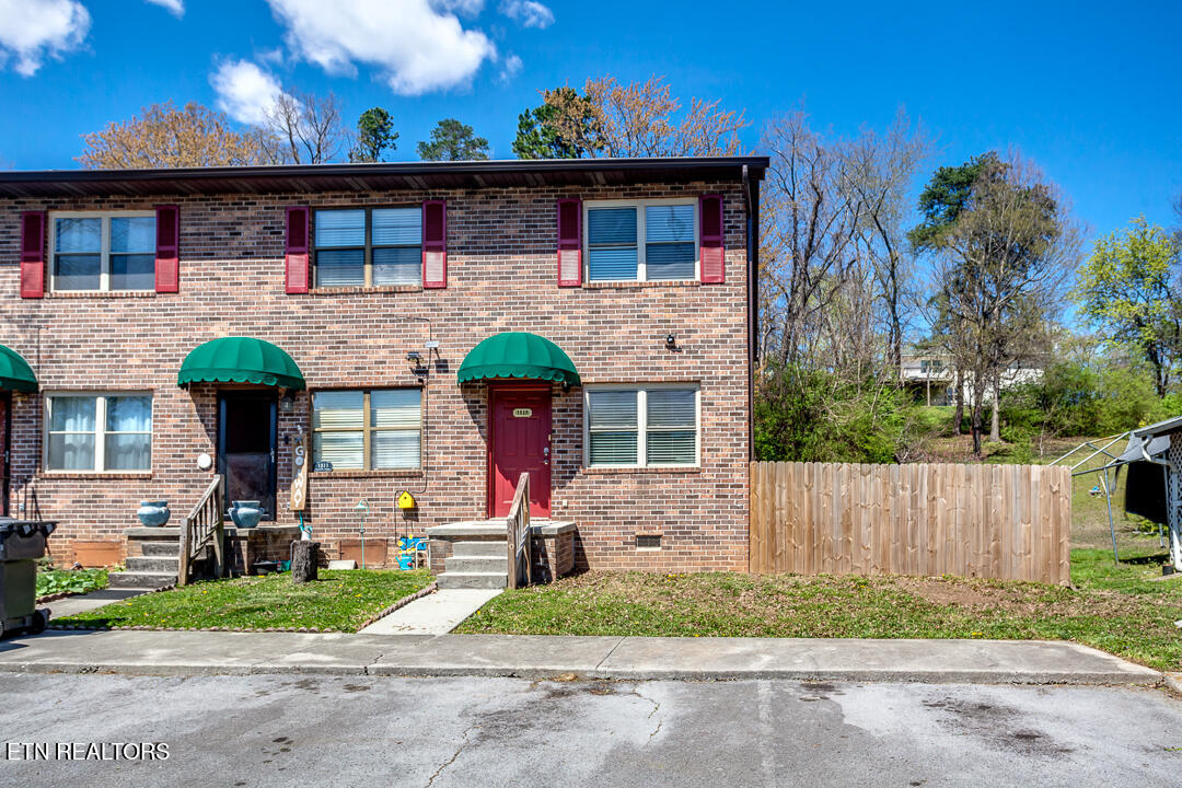 1515 Dutch Valley Drive Property Photo