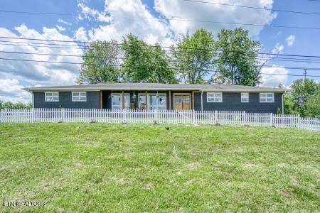 8903 Hwy 127 N Property Photo 1