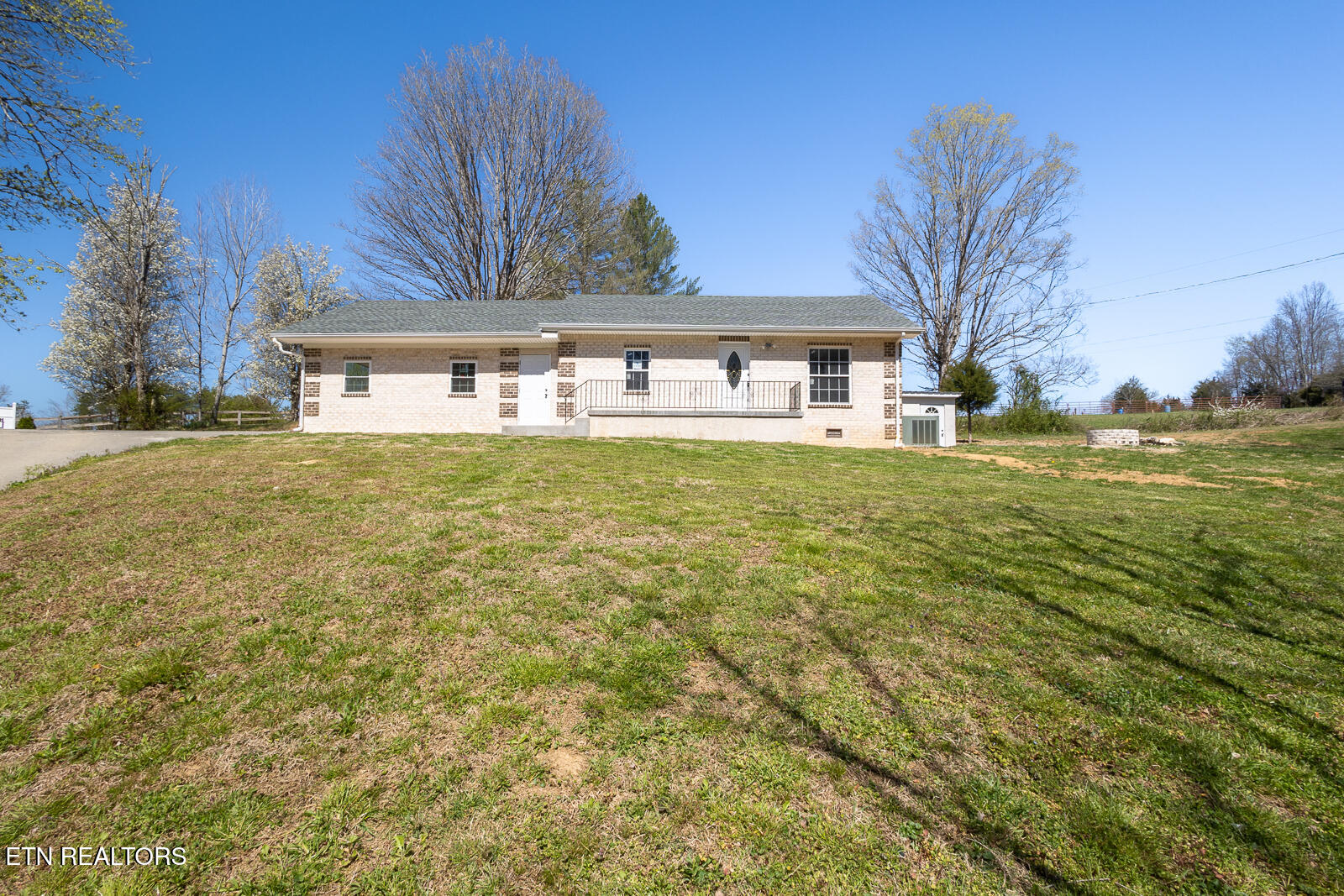 1036 Stanton Rd Property Photo