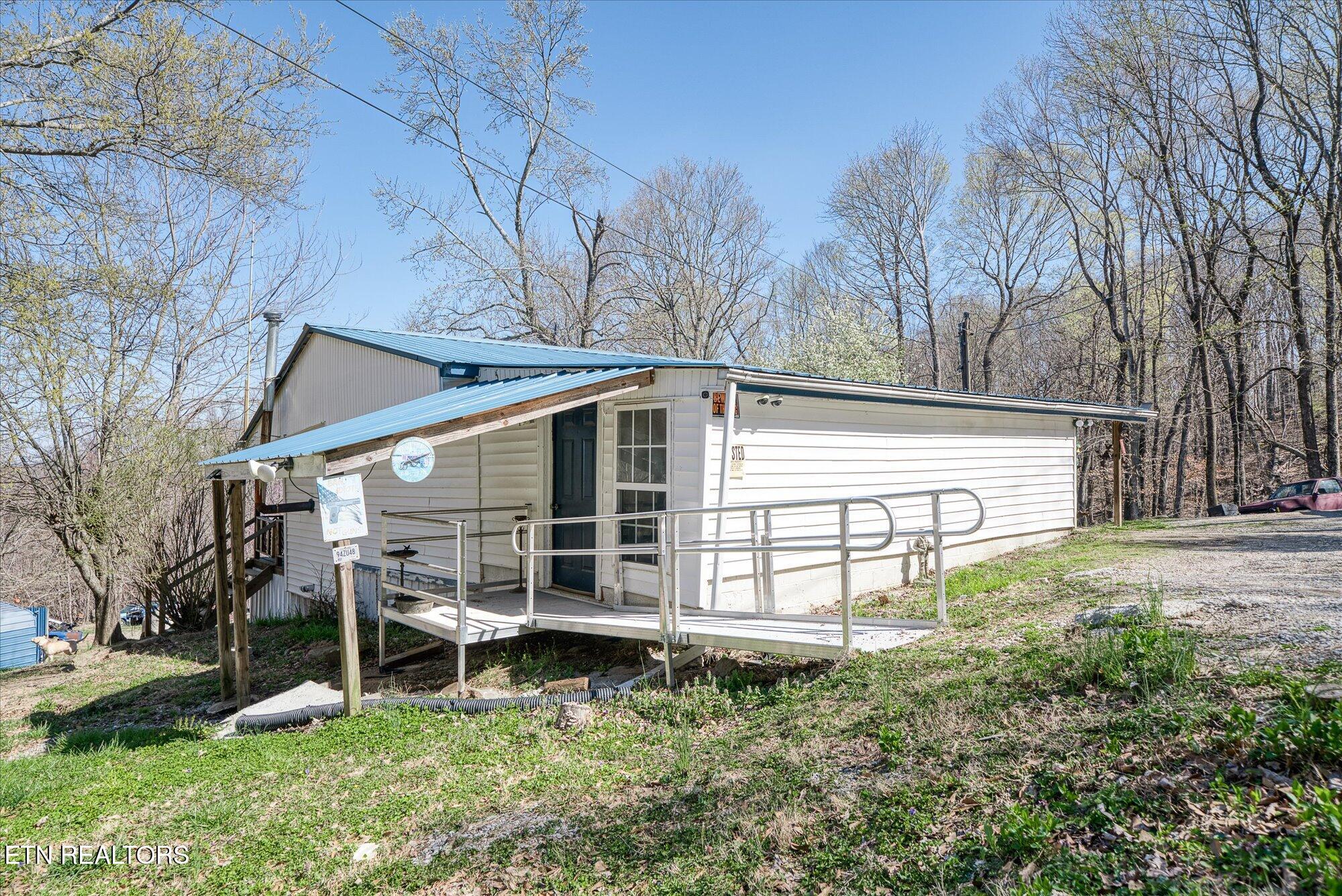 1295360 Property Photo