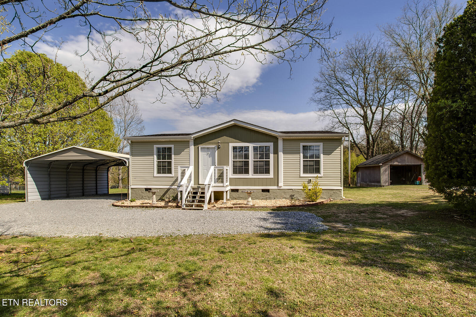 18044 State Hwy 58 N Property Photo